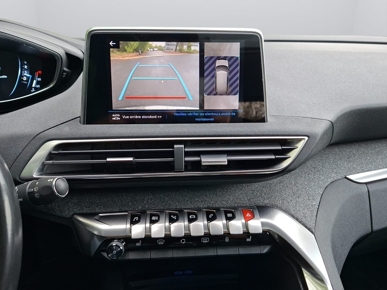 PEUGEOT 5008 1.6 THP Allure EAT-image-16