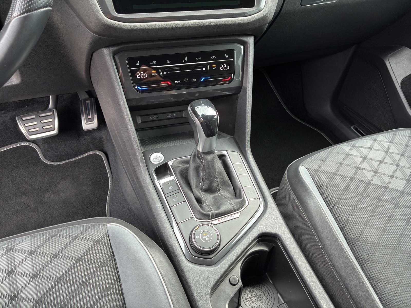 VW Tiguan Allspace 2.0 TDI SCR R-Line 4Motion DSG-image-14