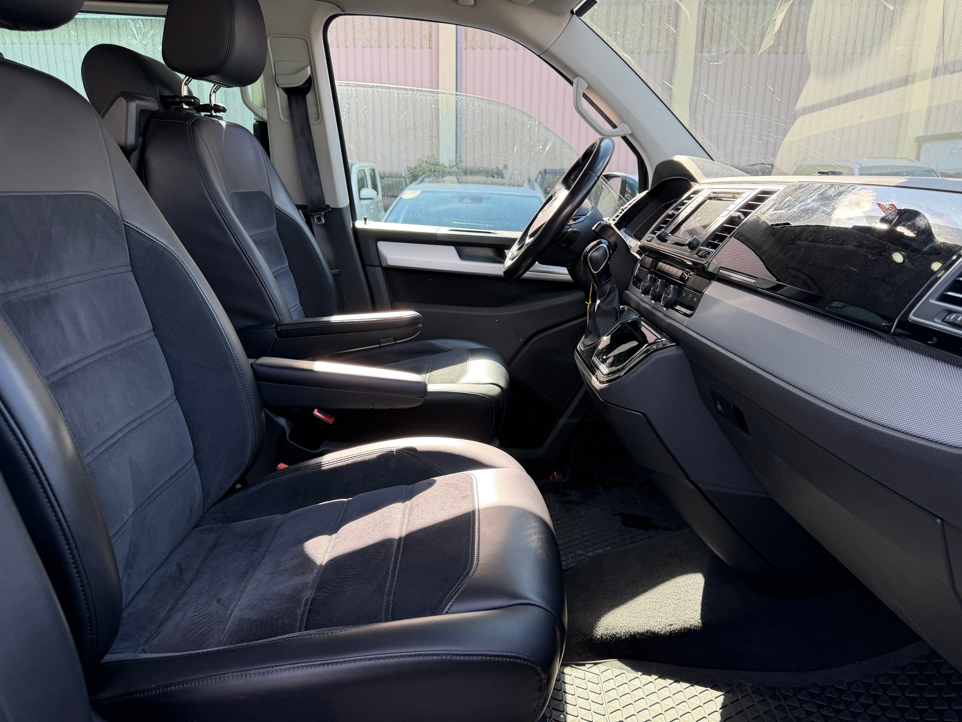 VW T6 Multivan 2.0 Bi-TDI Highline 4Motion DSG-image-7