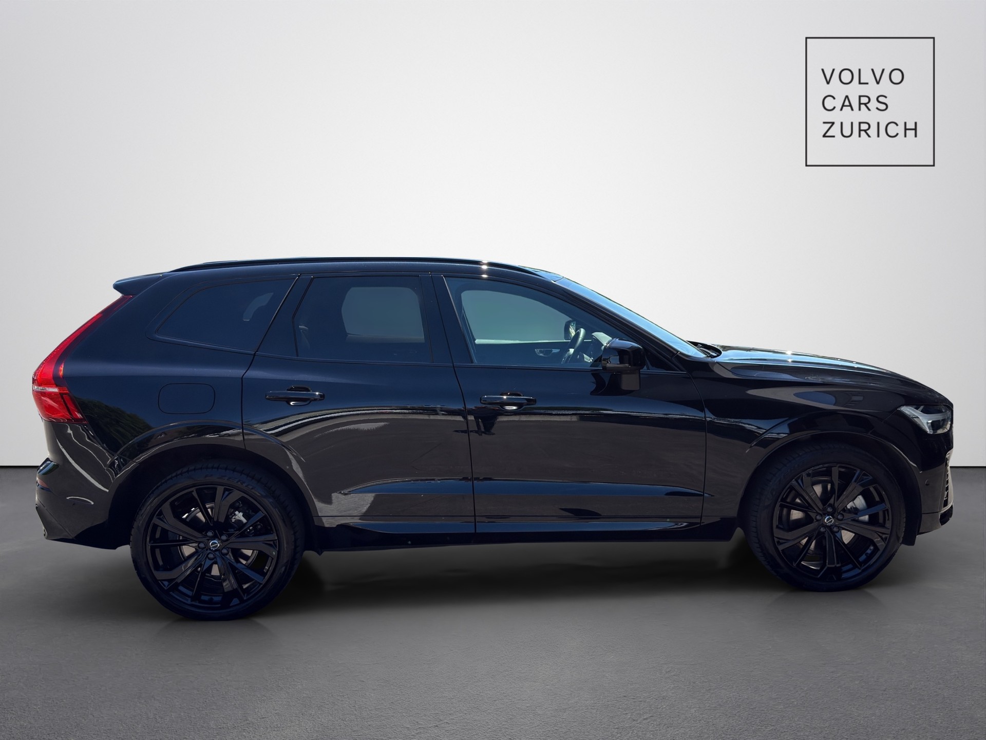 VOLVO XC60 2.0 T8 TE XCENTRIC Black Edition eAWD-image-3