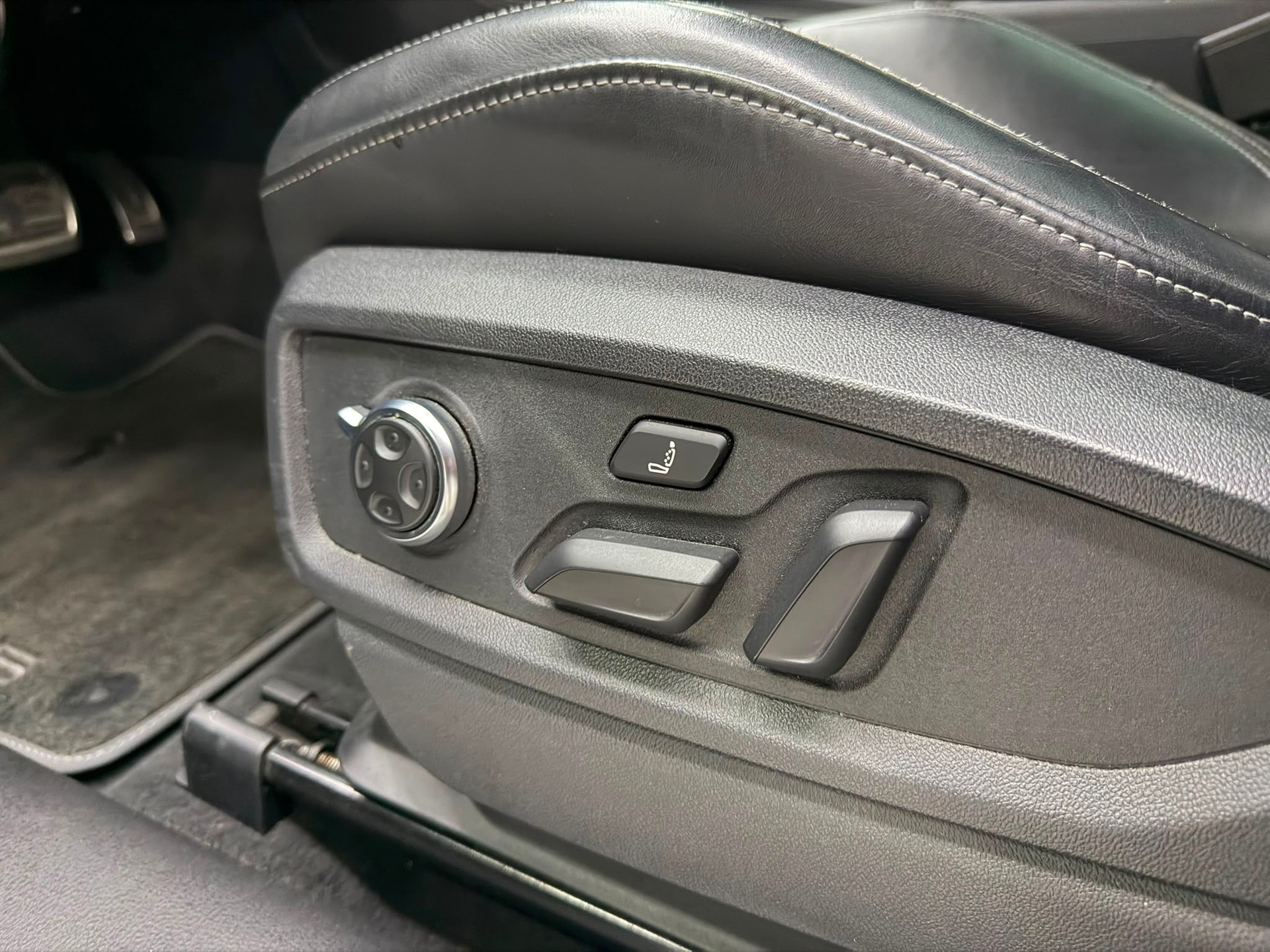 AUDI SQ5 3.0 TFSI quattro S-tronic-image-8