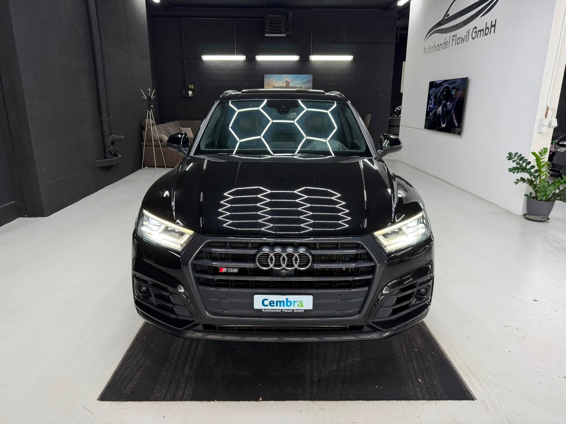 AUDI SQ5 3.0 TFSI quattro S-tronic-showroom-element-1