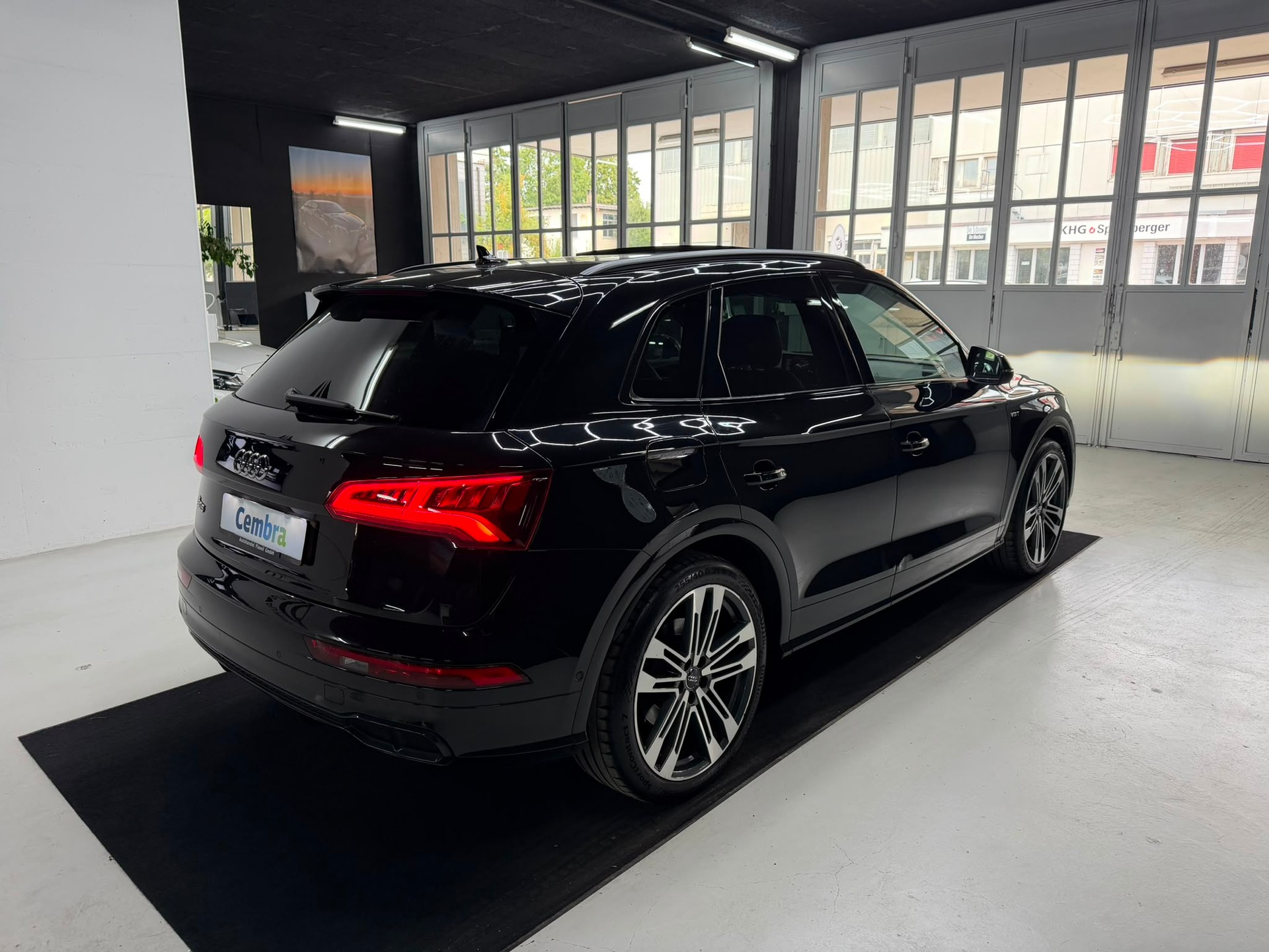 AUDI SQ5 3.0 TFSI quattro S-tronic-image-18