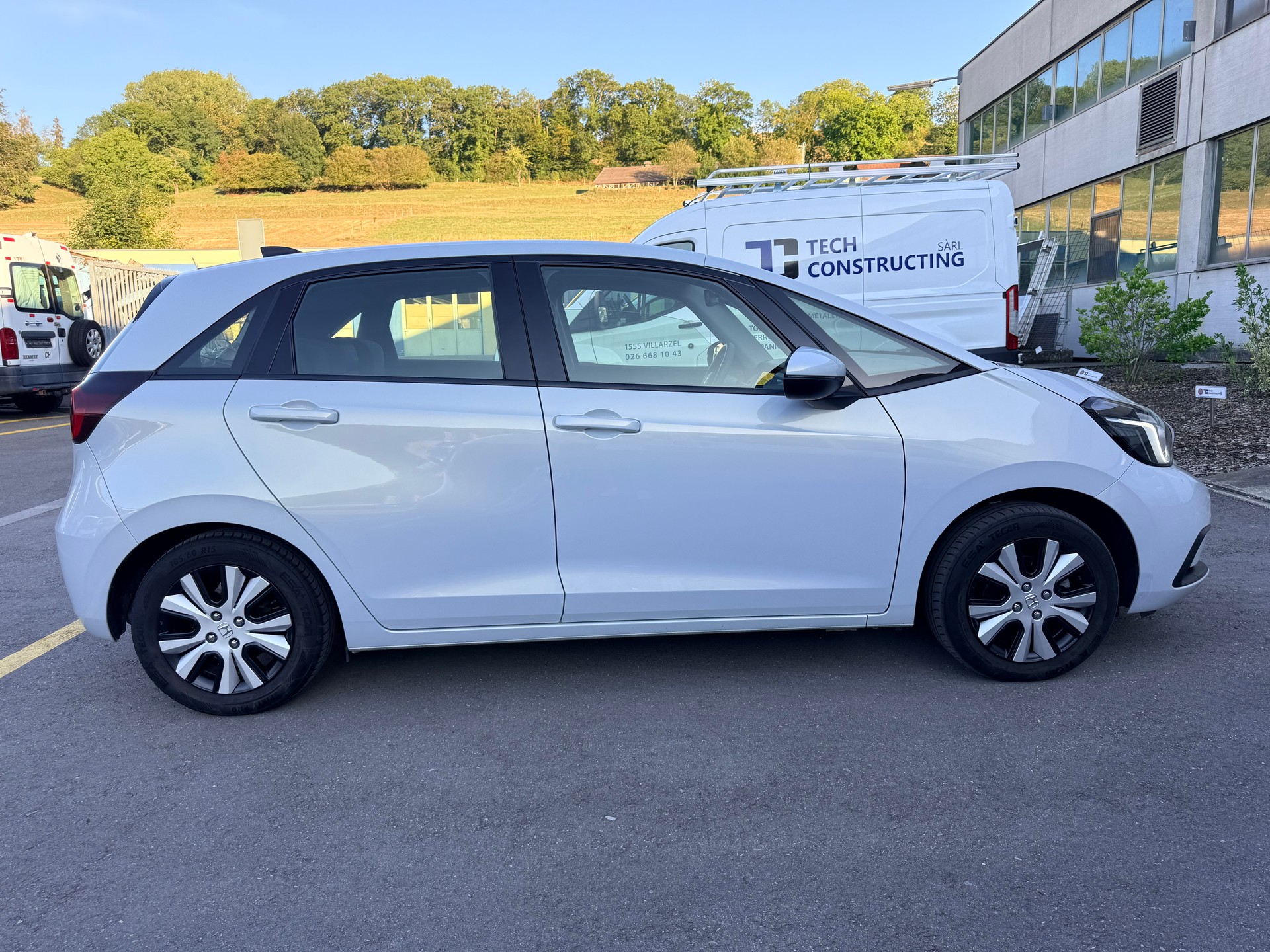 HONDA Jazz 1.5i-MMD Elegance E-CVT-image-5