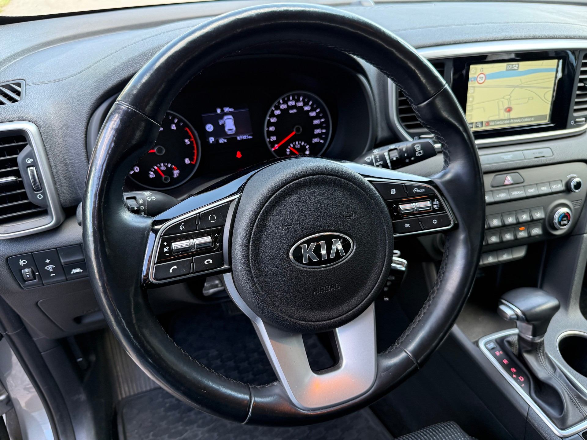 KIA Sportage 1.6CRDi Style 4WD Automat-image-8