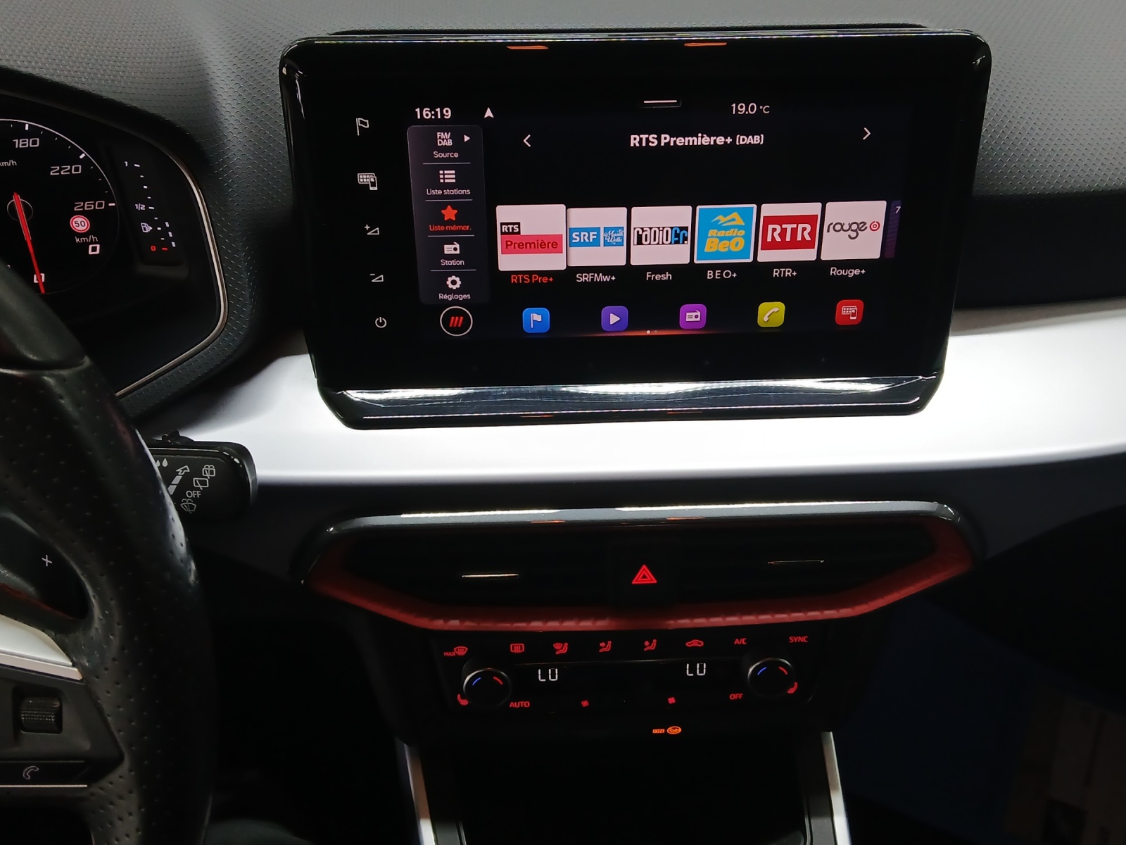 SEAT Arona 1.0 TSI Eco Hola FR DSG-image-10