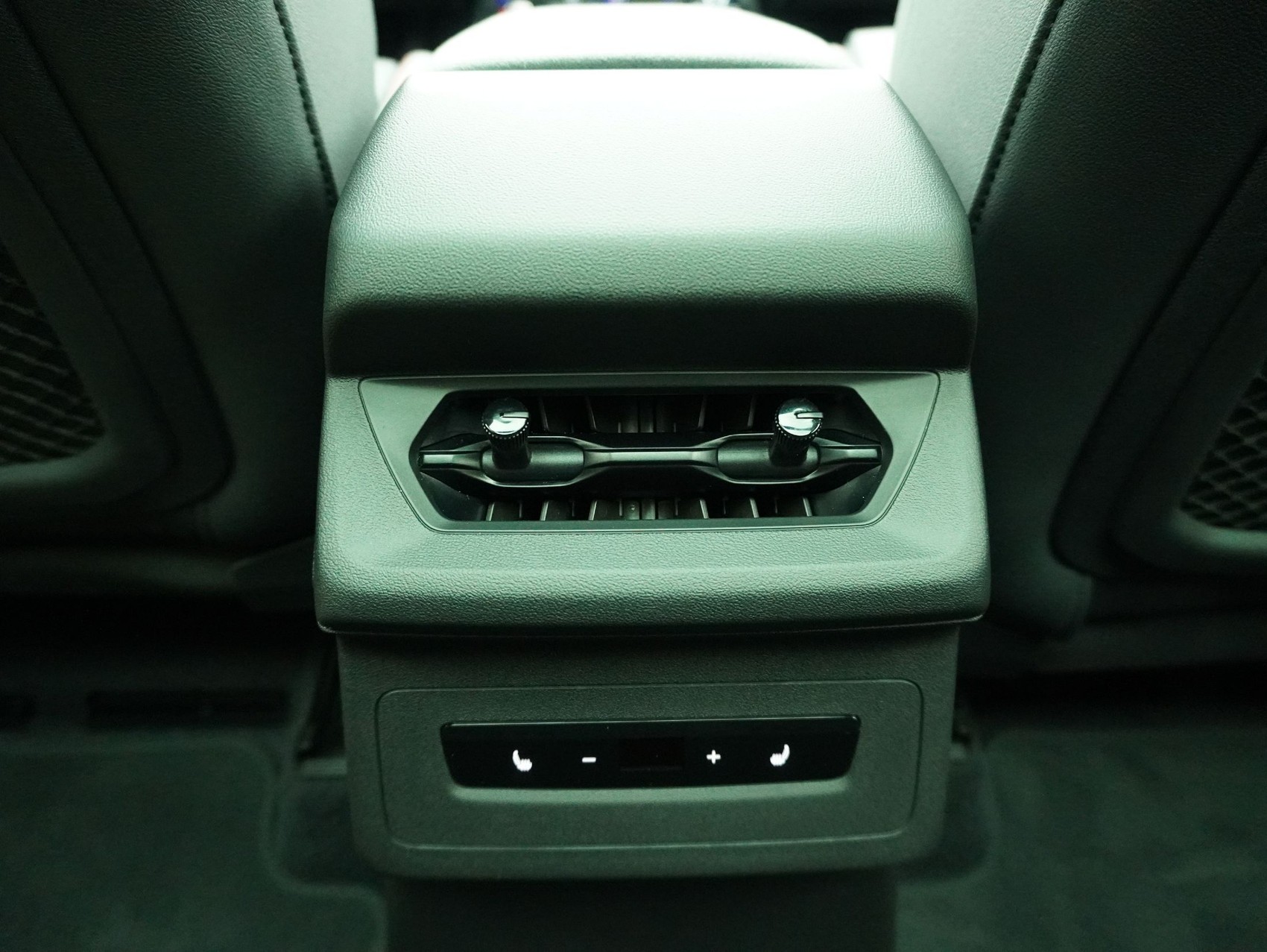 AUDI SQ6 e-tron quattro **Audi Werksgarantie bis 10/2030**-image-12