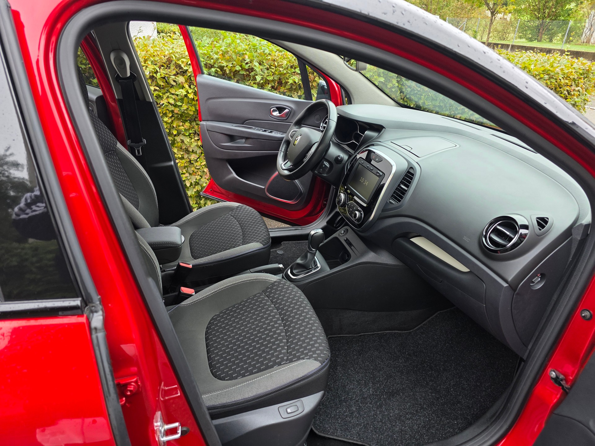 RENAULT Captur 1.3 T 16V Intens EDC-image-8
