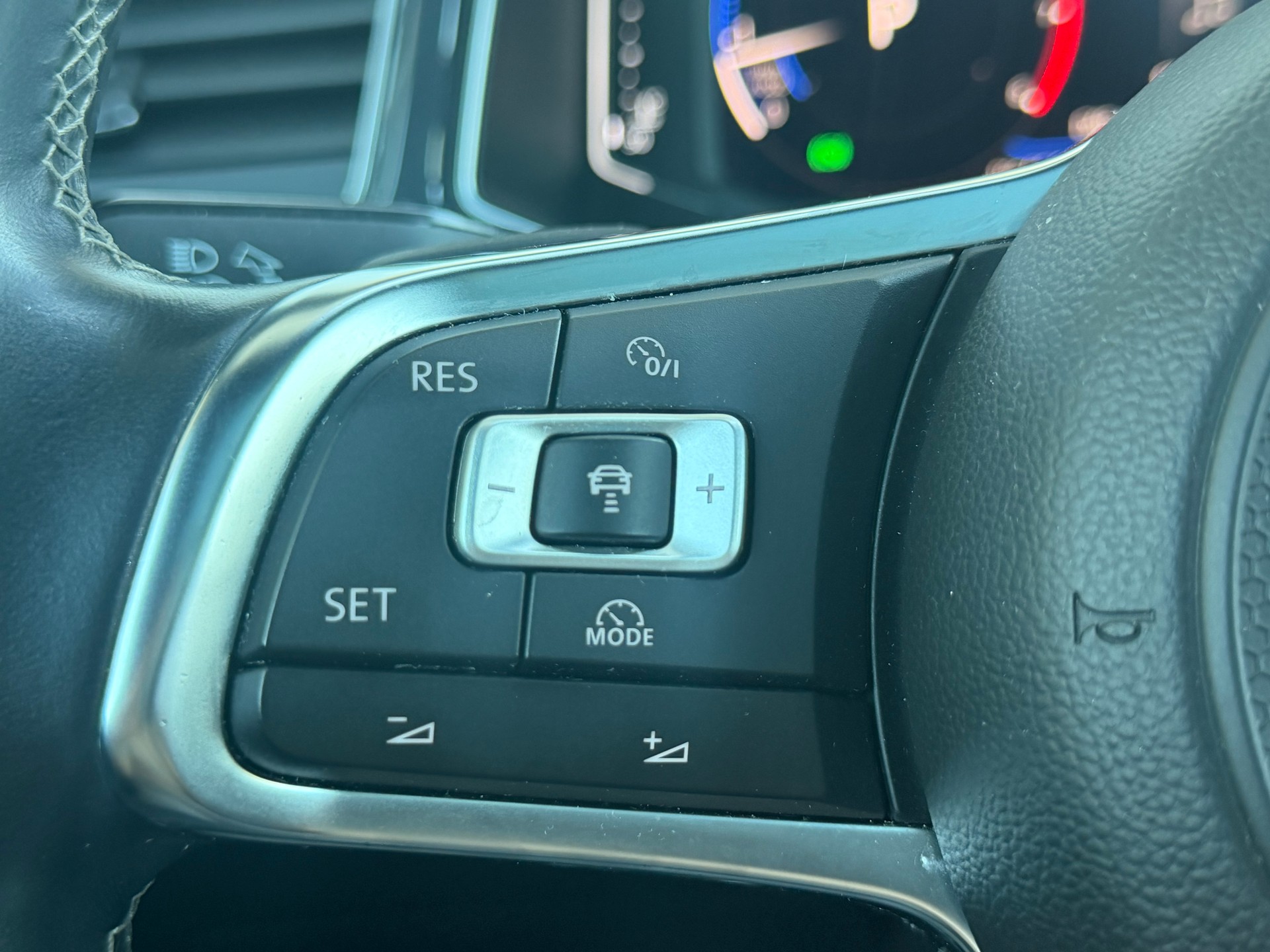 VW T-Roc 2.0 TSI Sport DSG 4Motion-image-19