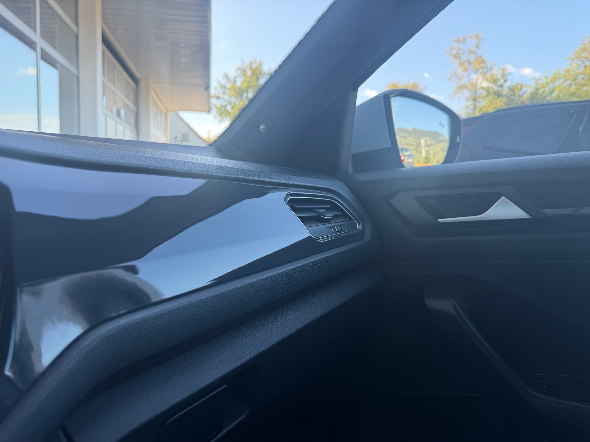 VW T-Roc 2.0 TSI Sport DSG 4Motion-image-10