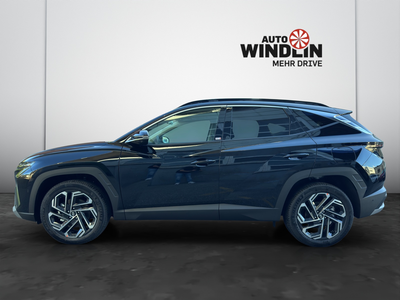 HYUNDAI Tucson 1.6 T-GDi HEV Vertex Sunroof Swiss Edition 4WD MY27-image-2