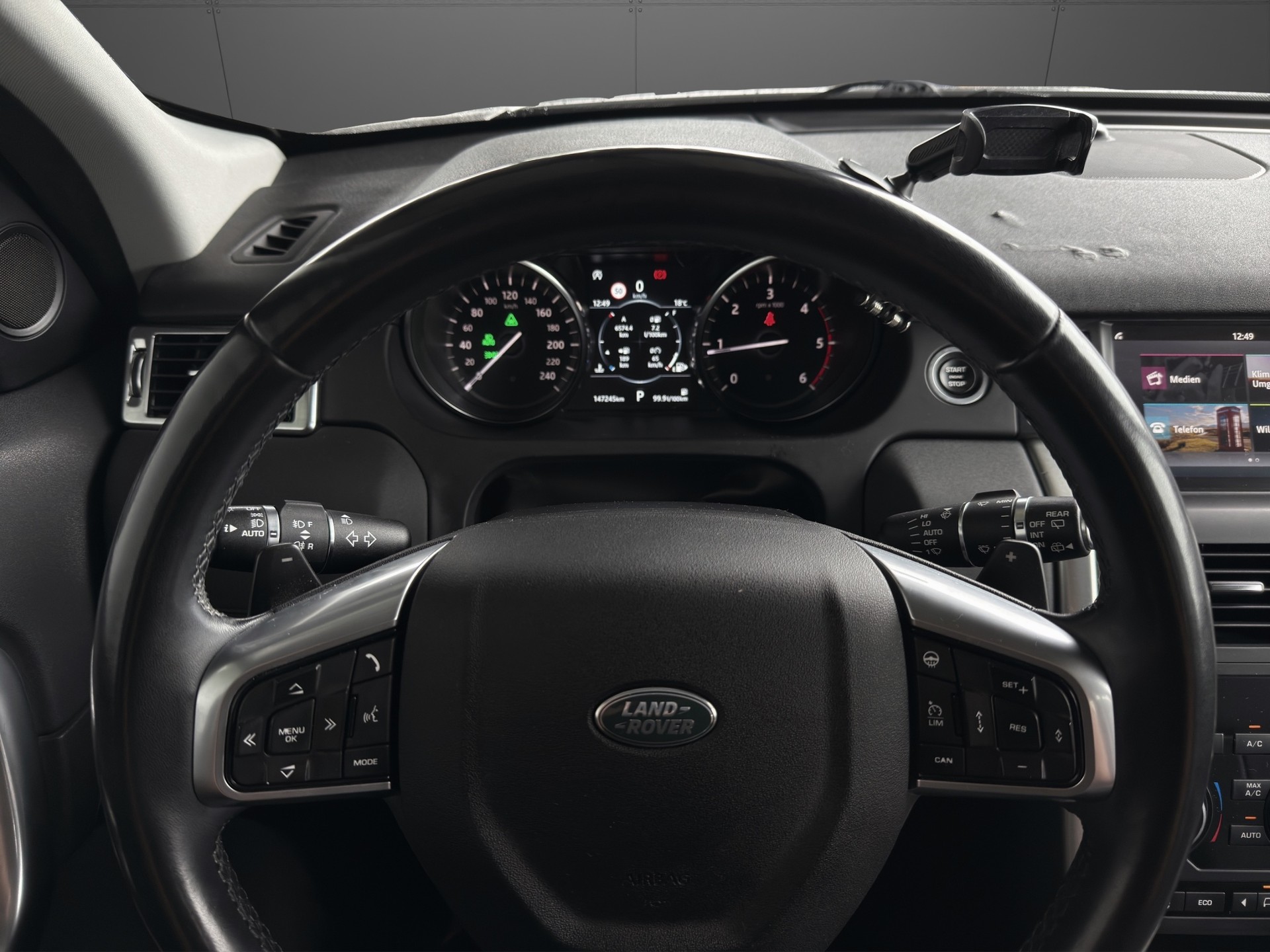 LAND ROVER Discovery Sport 2.0 TD4 HSE AT9-image-16