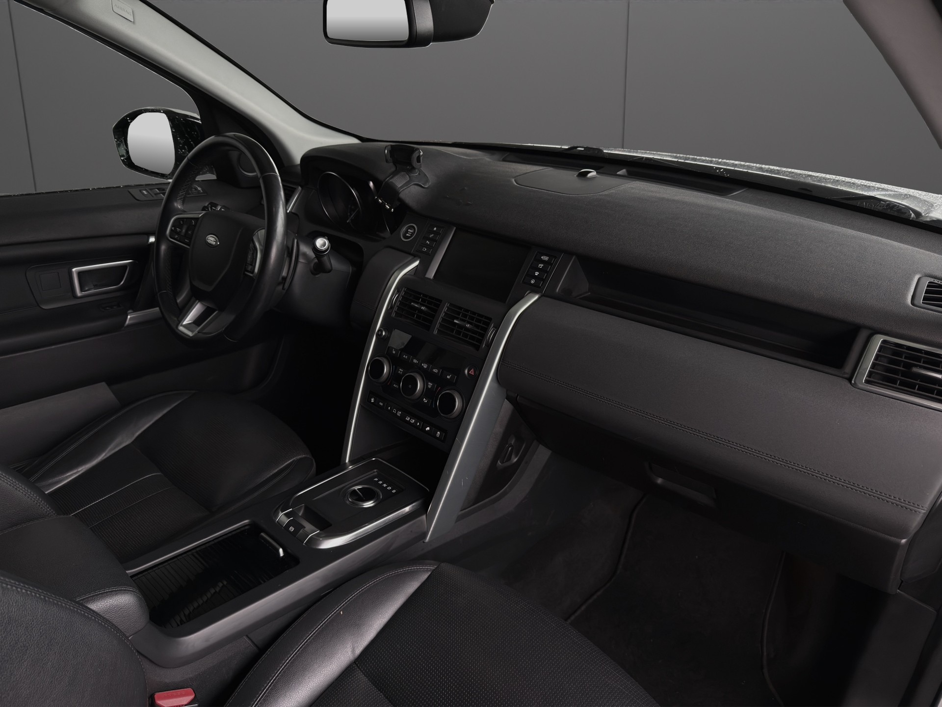 LAND ROVER Discovery Sport 2.0 TD4 HSE AT9-image-12
