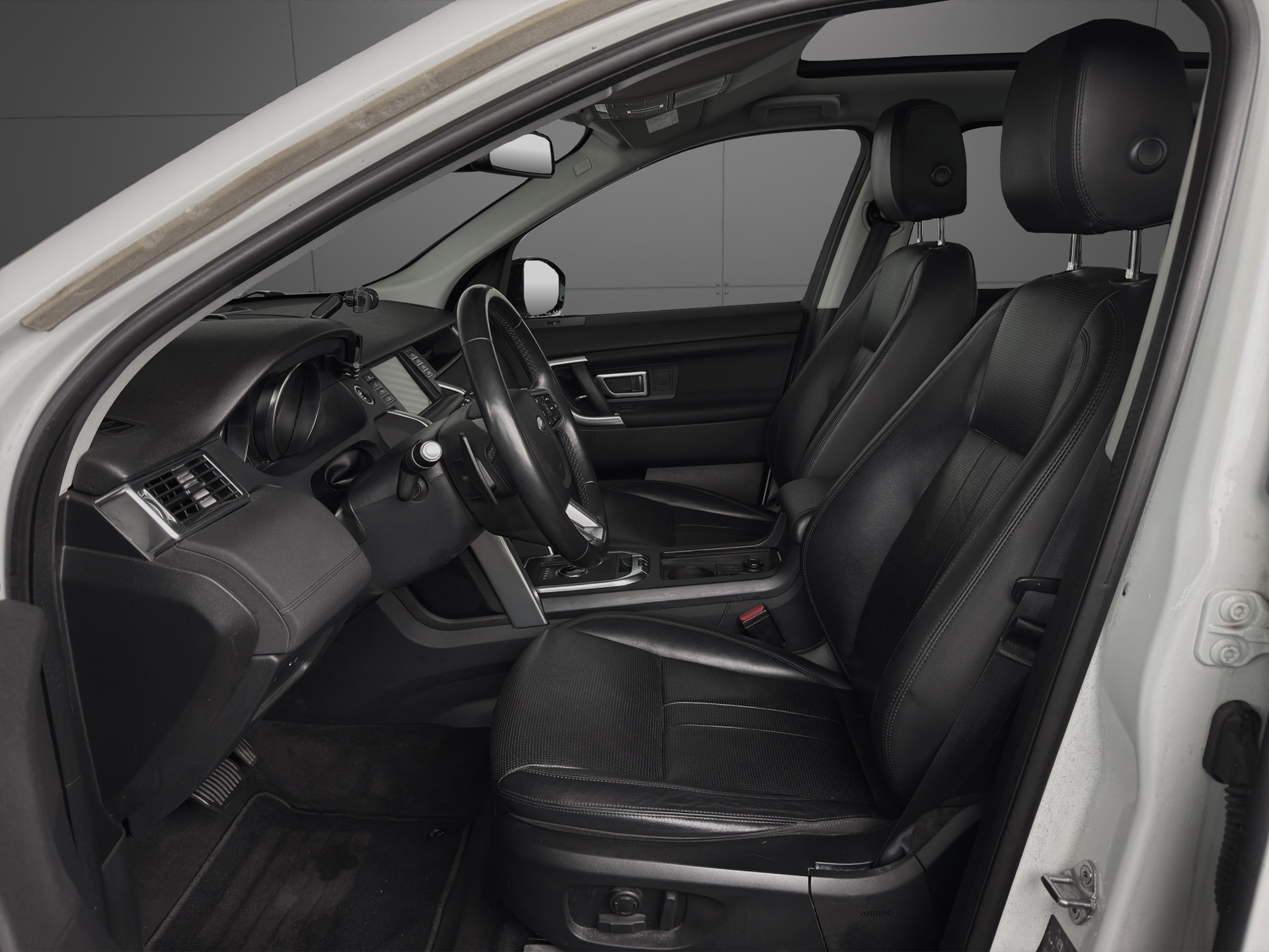 LAND ROVER Discovery Sport 2.0 TD4 HSE AT9-image-5