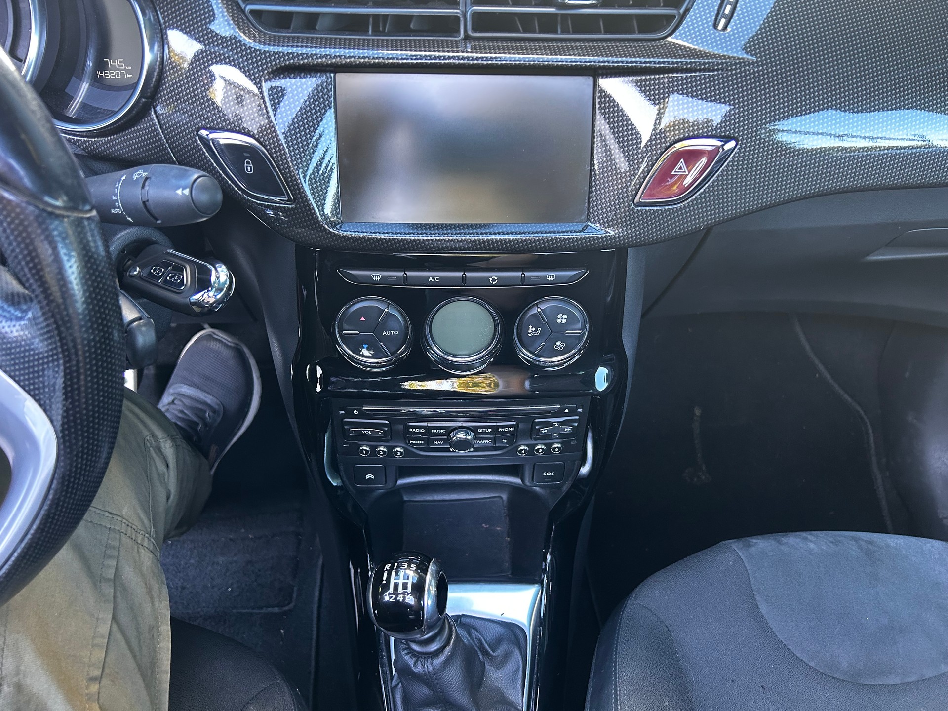 DS AUTOMOBILES DS3 Cabrio 1.6 THP Sport Chic-image-9