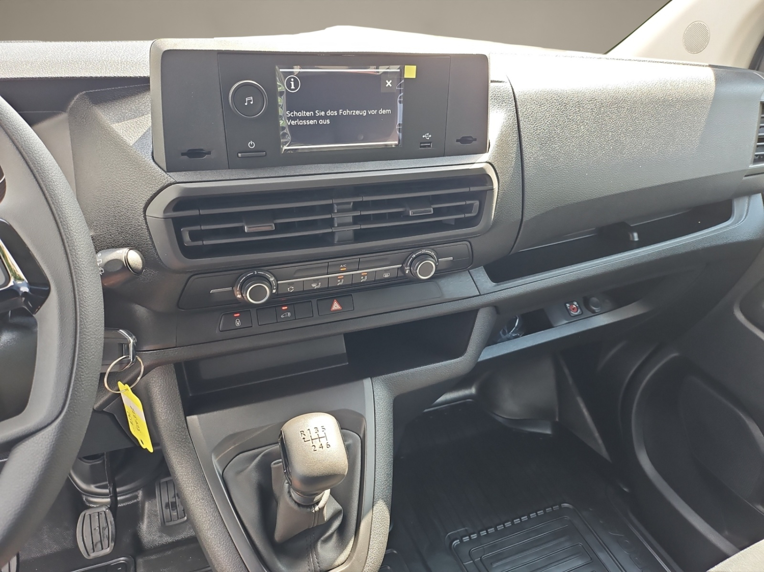 TOYOTA PROACE Van L1 1.5 D Active-image-11