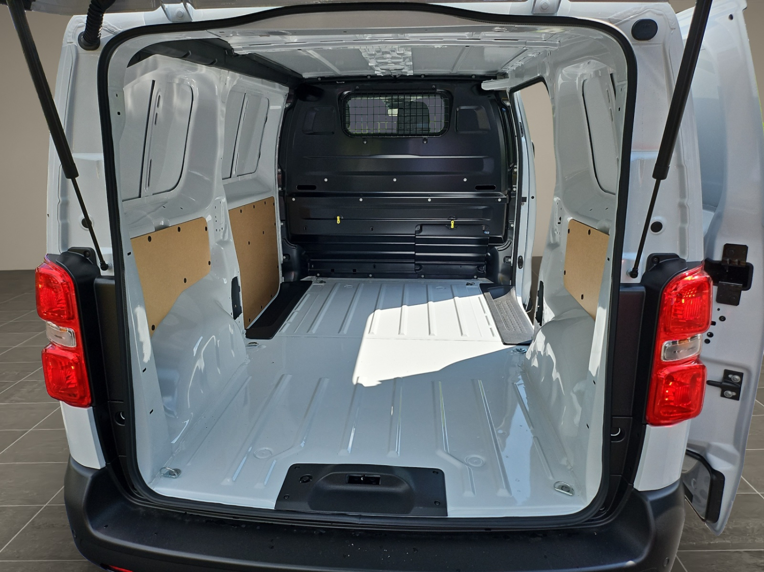 TOYOTA PROACE Van L1 1.5 D Active-image-14