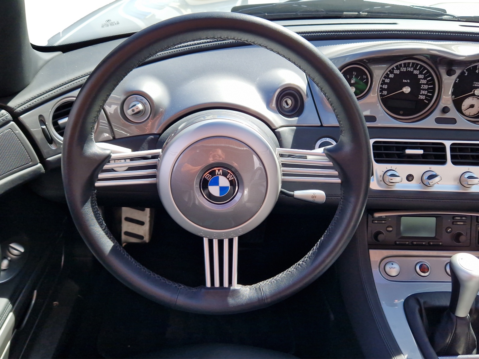 BMW Z8 Roadster-image-13