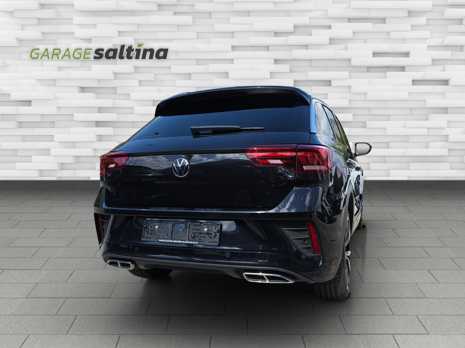 VW T-Roc 2.0 TSI R-Line DSG 4Motion-image-2