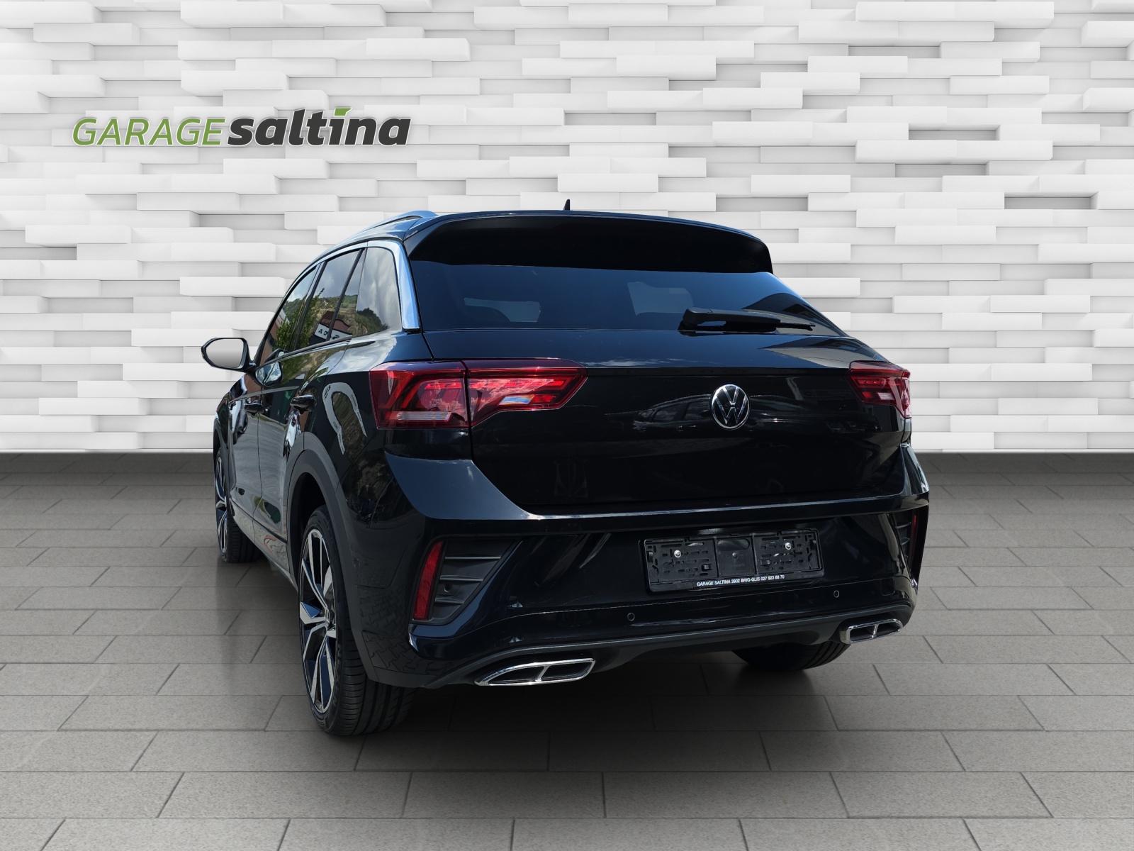 VW T-Roc 2.0 TSI R-Line DSG 4Motion-image-1