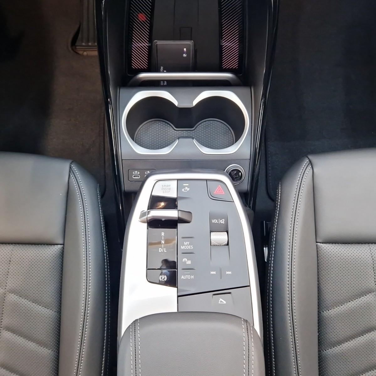 BMW X1 xDrive20d-image-14
