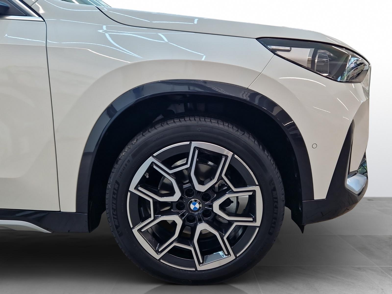 BMW X1 xDrive20d-image-9