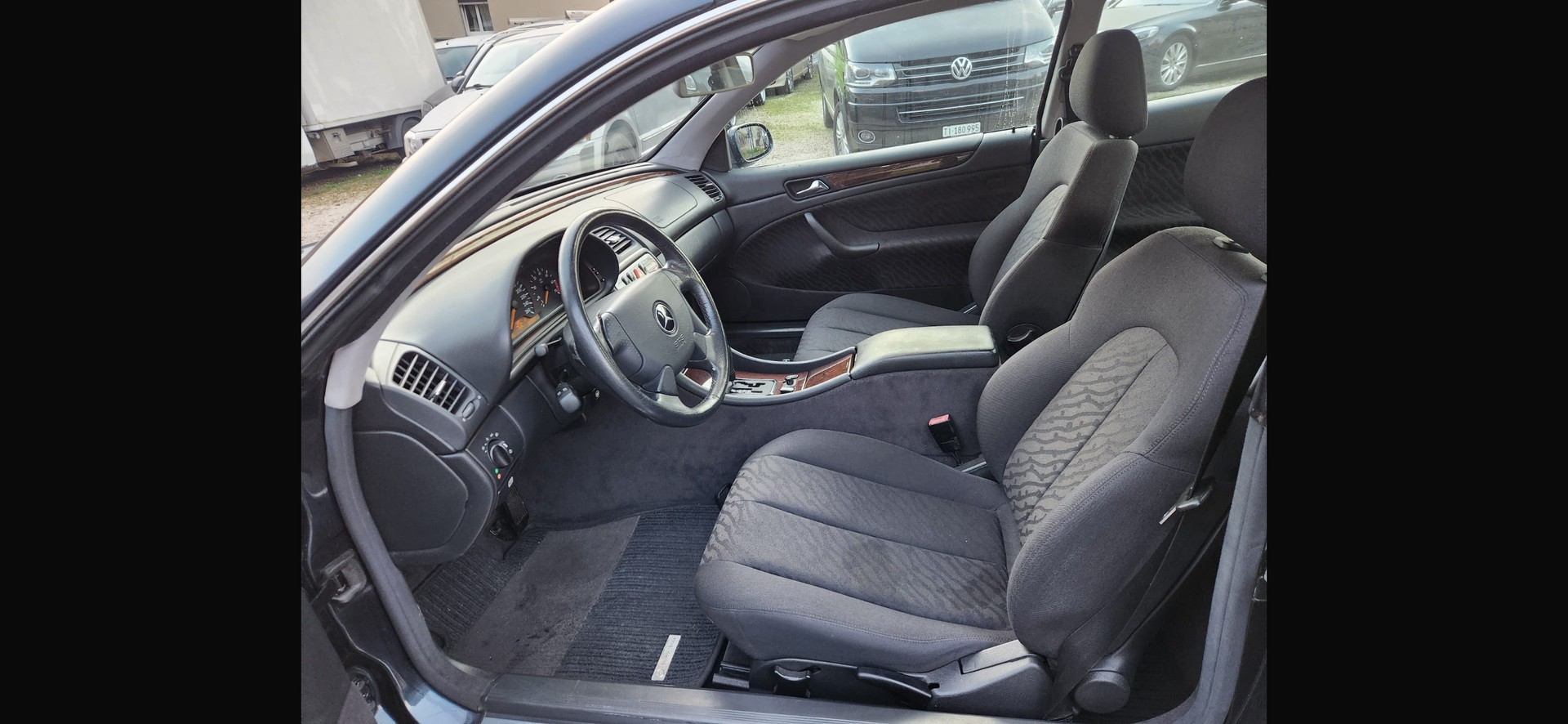 MERCEDES-BENZ CLK 320 Sport Automatic-image-10