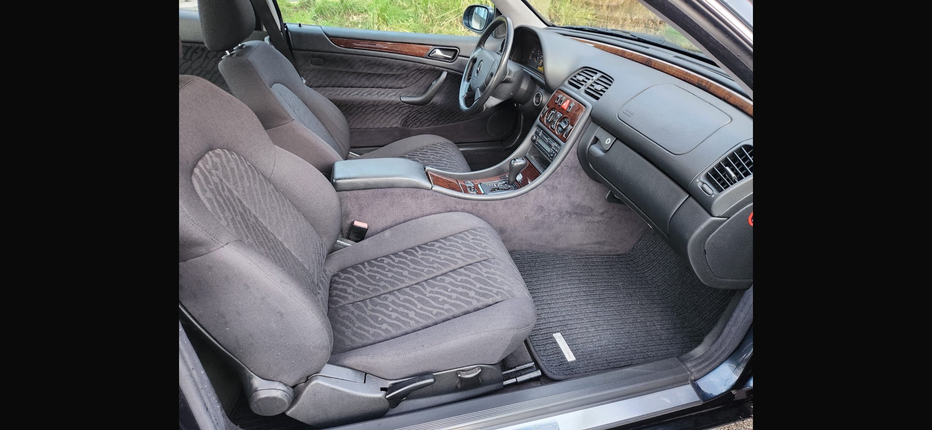 MERCEDES-BENZ CLK 320 Sport Automatic-image-9
