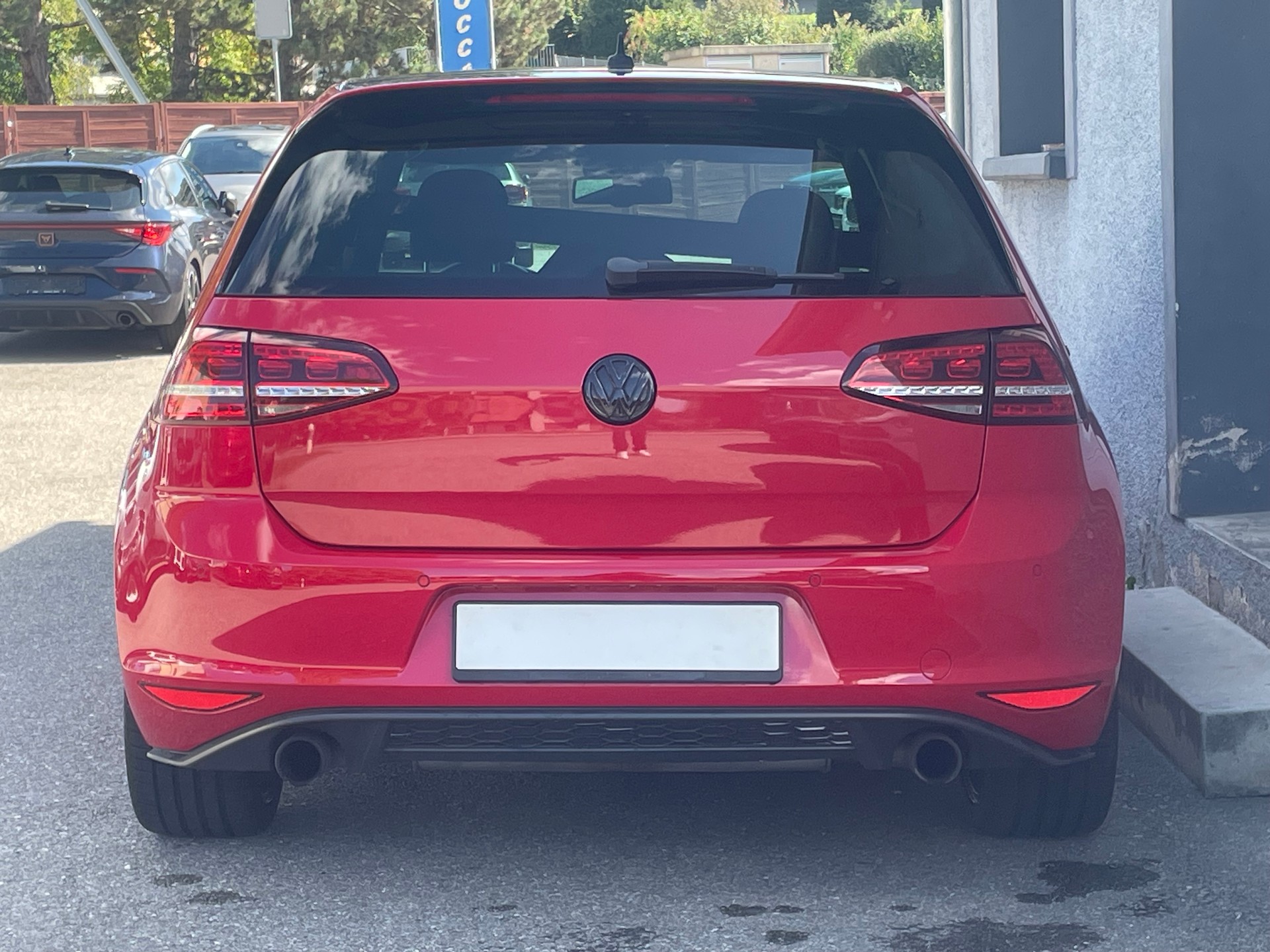 VW Golf 2.0 TSI GTI Performance-image-4