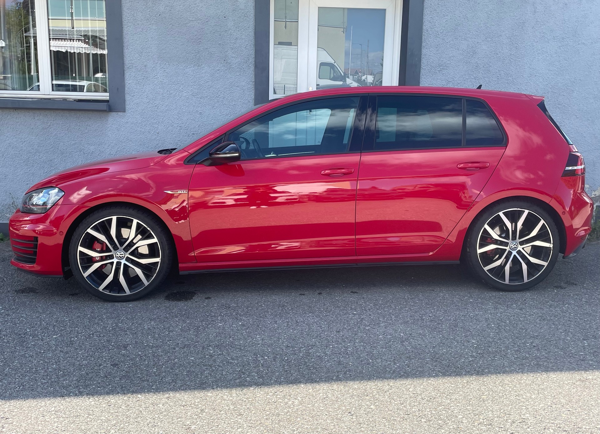 VW Golf 2.0 TSI GTI Performance-image-2