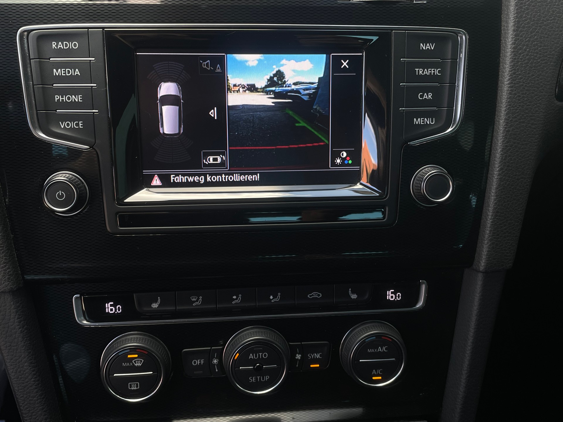 VW Golf 2.0 TSI GTI Performance-image-10