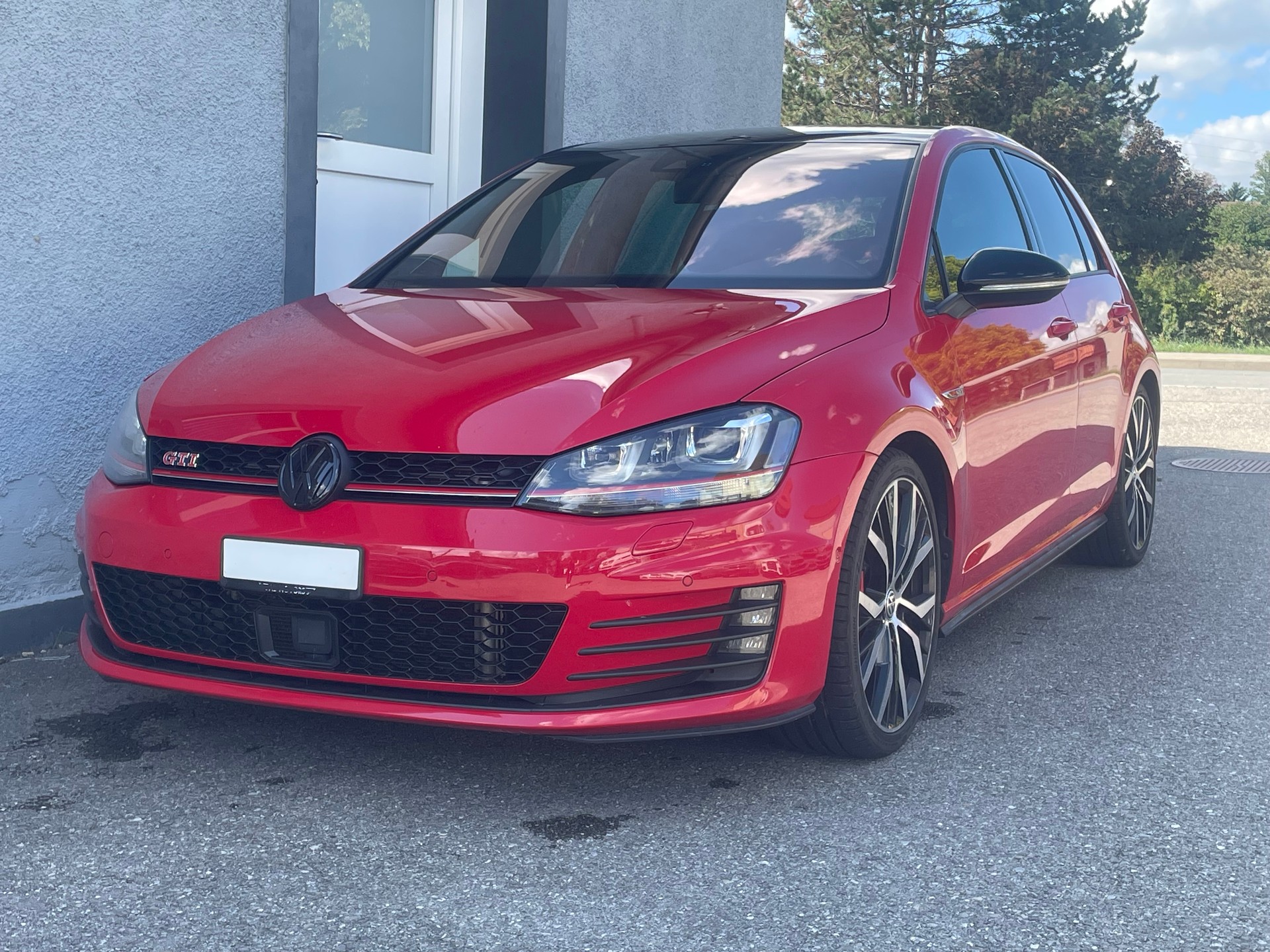 VW Golf 2.0 TSI GTI Performance-image-1