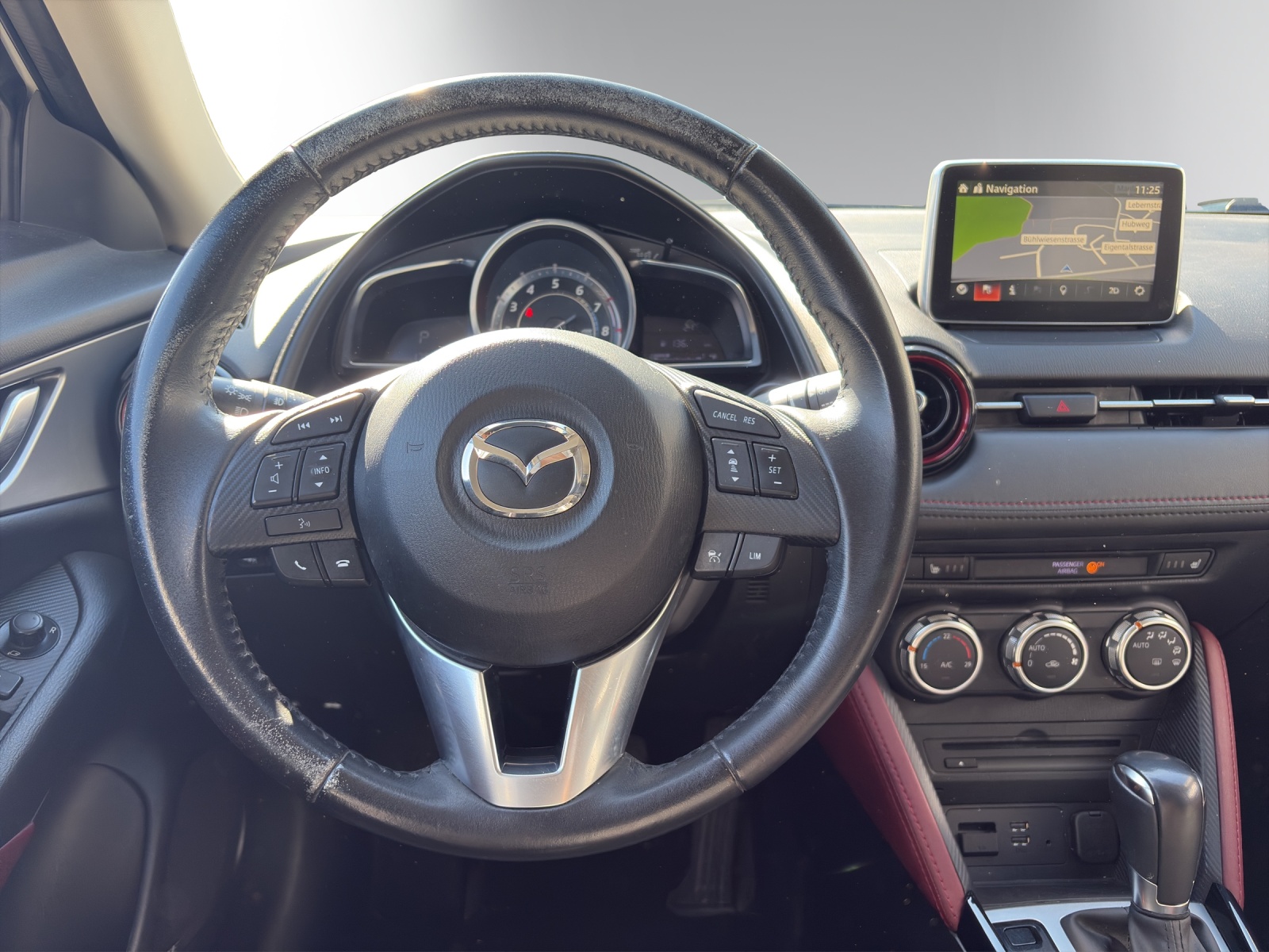 MAZDA CX-3 2.0 Ambition AWD Skyactiv Drive | Frisch ab MFK | Rückfahrkamera | Sitzheizung | 8-fach Alu | BOSE | Head-Up Display |-image-13