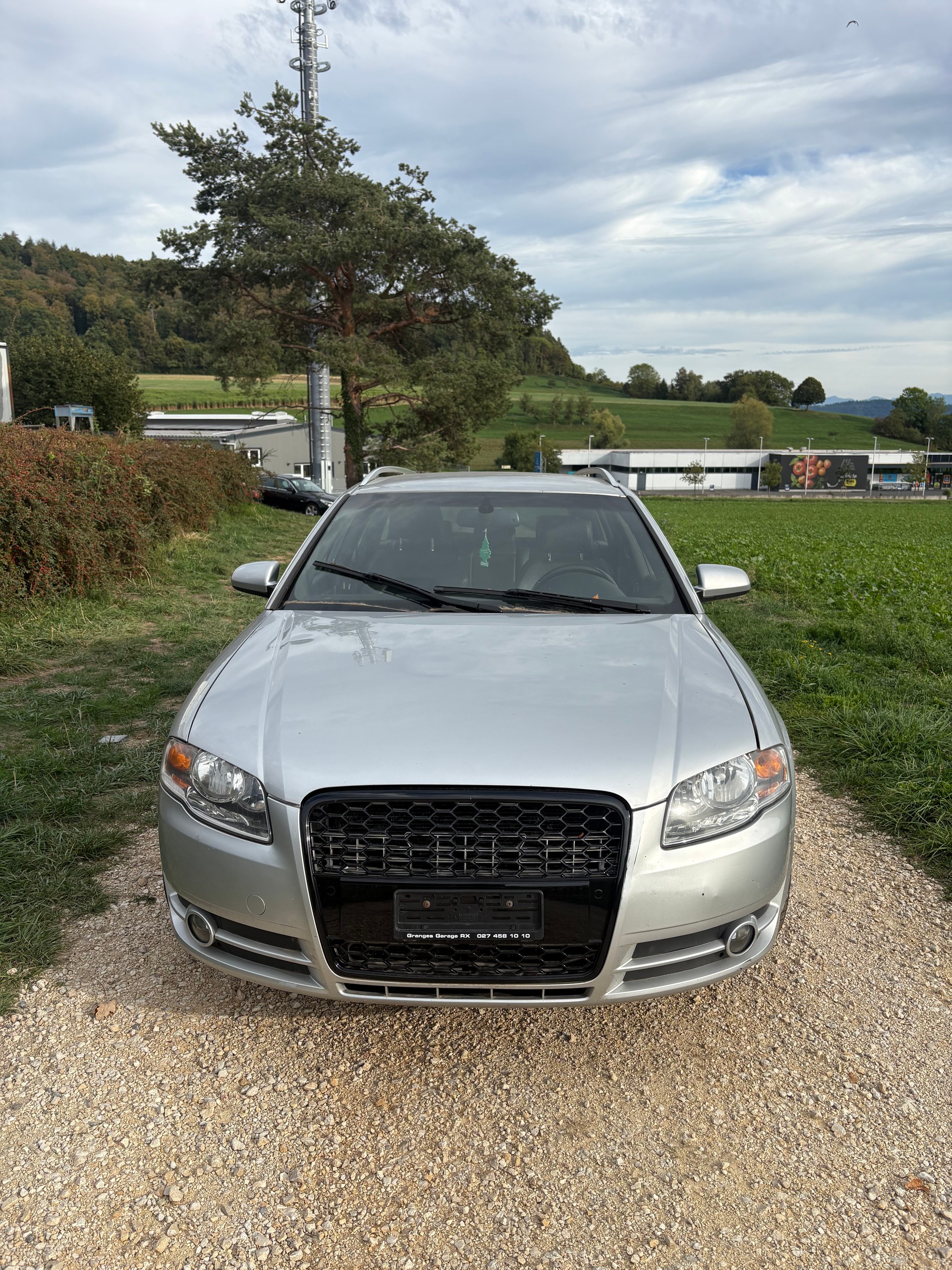 AUDI A4 Avant 2.0 TDI-image-1