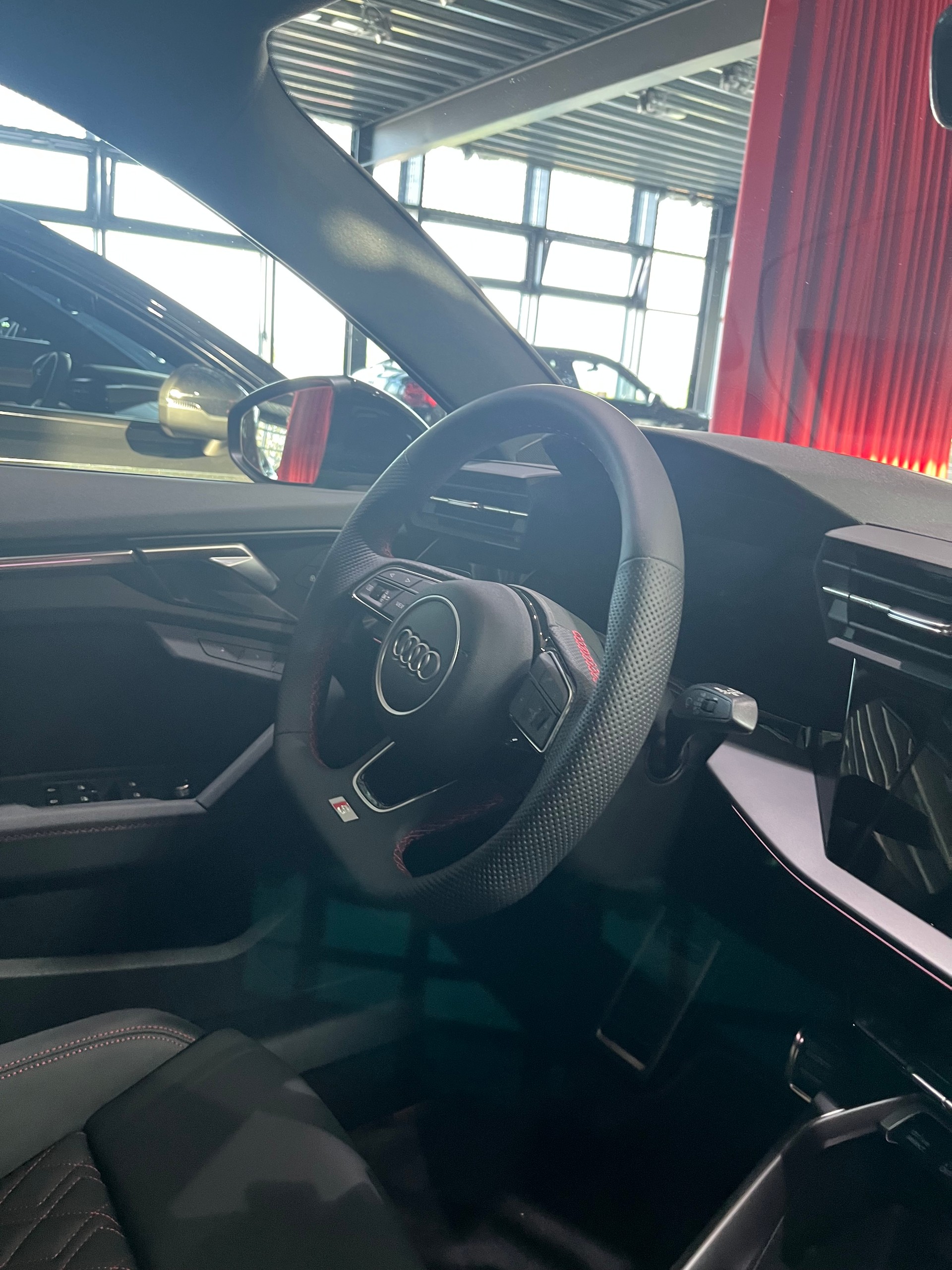 AUDI 2.0 TFSI quattro S-Tronic-image-4