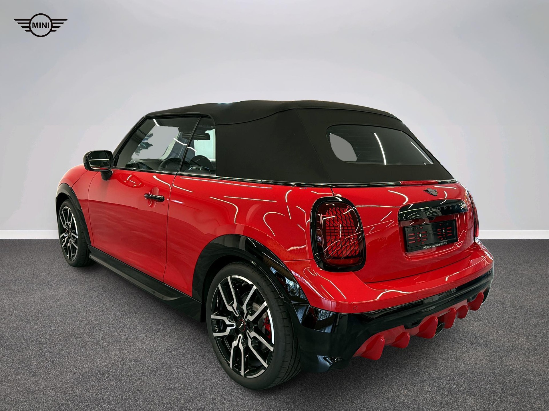 MINI John Cooper Works Cabrio-image-3