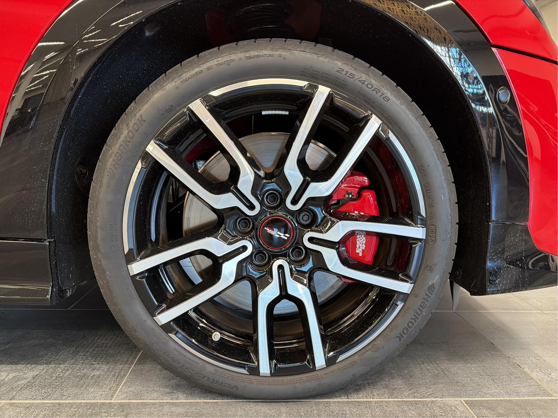 MINI John Cooper Works Cabrio-image-7