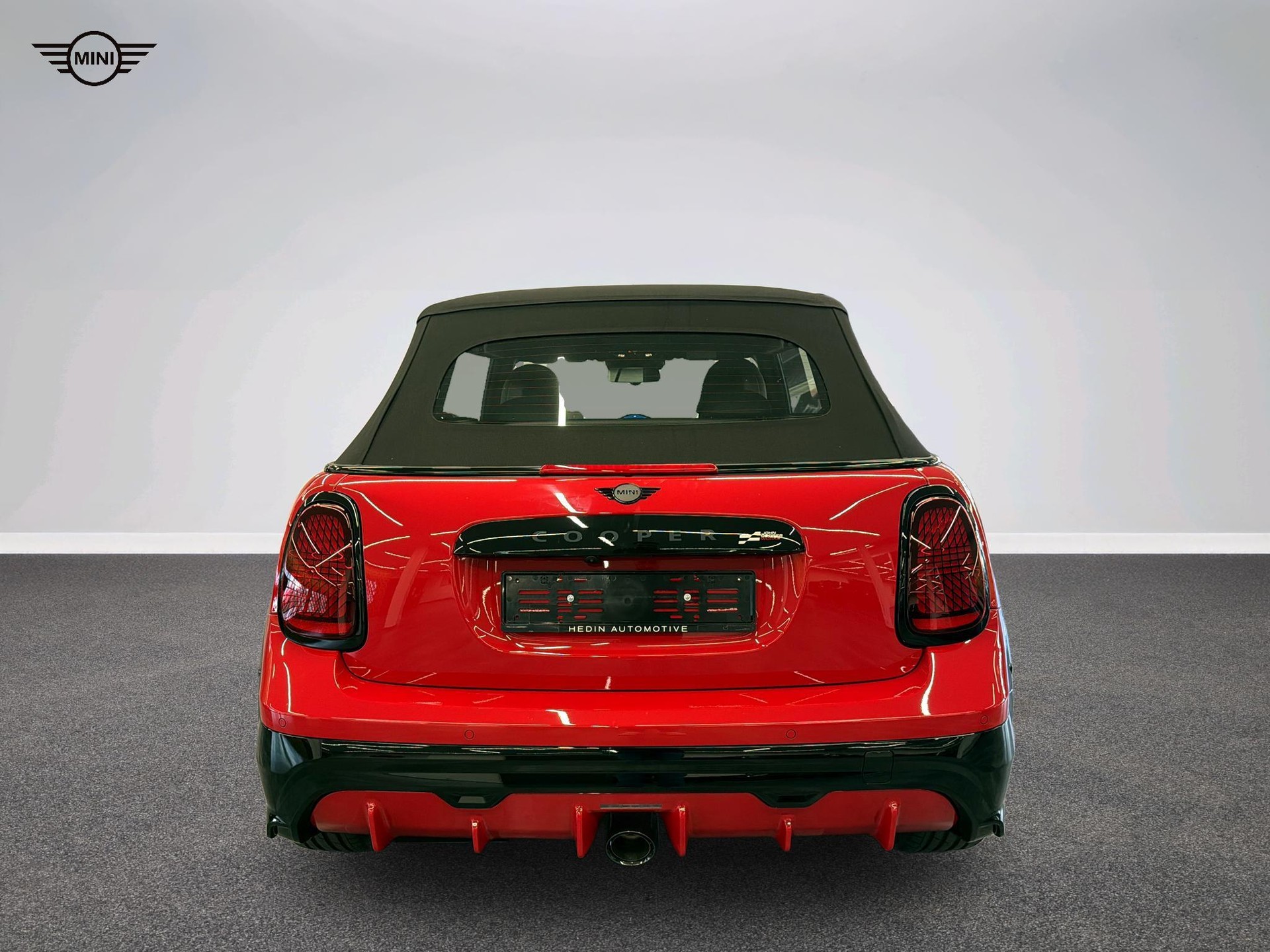 MINI John Cooper Works Cabrio-image-14