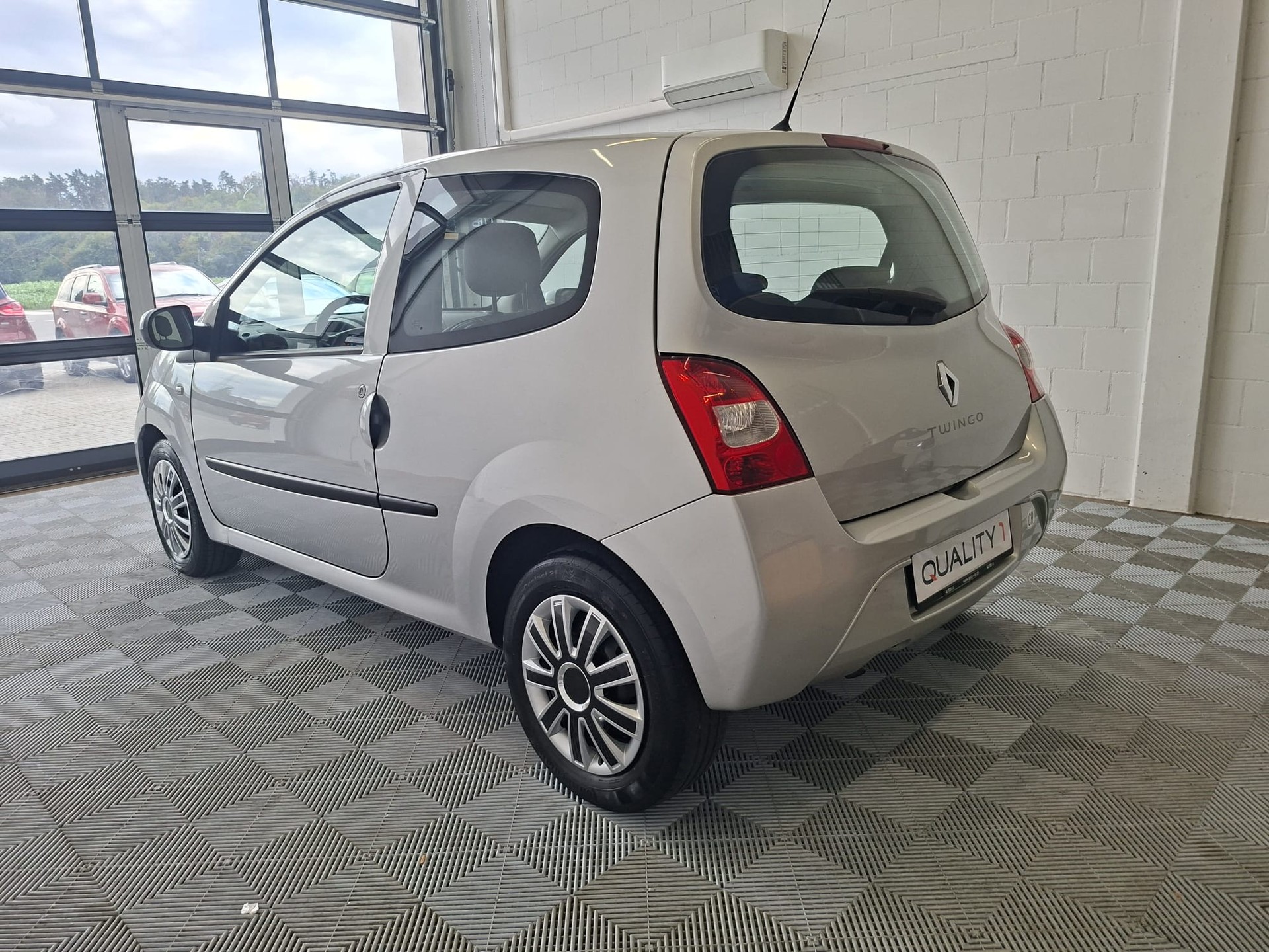 RENAULT Twingo 1.2 16V Initiale Quickshift-image-3
