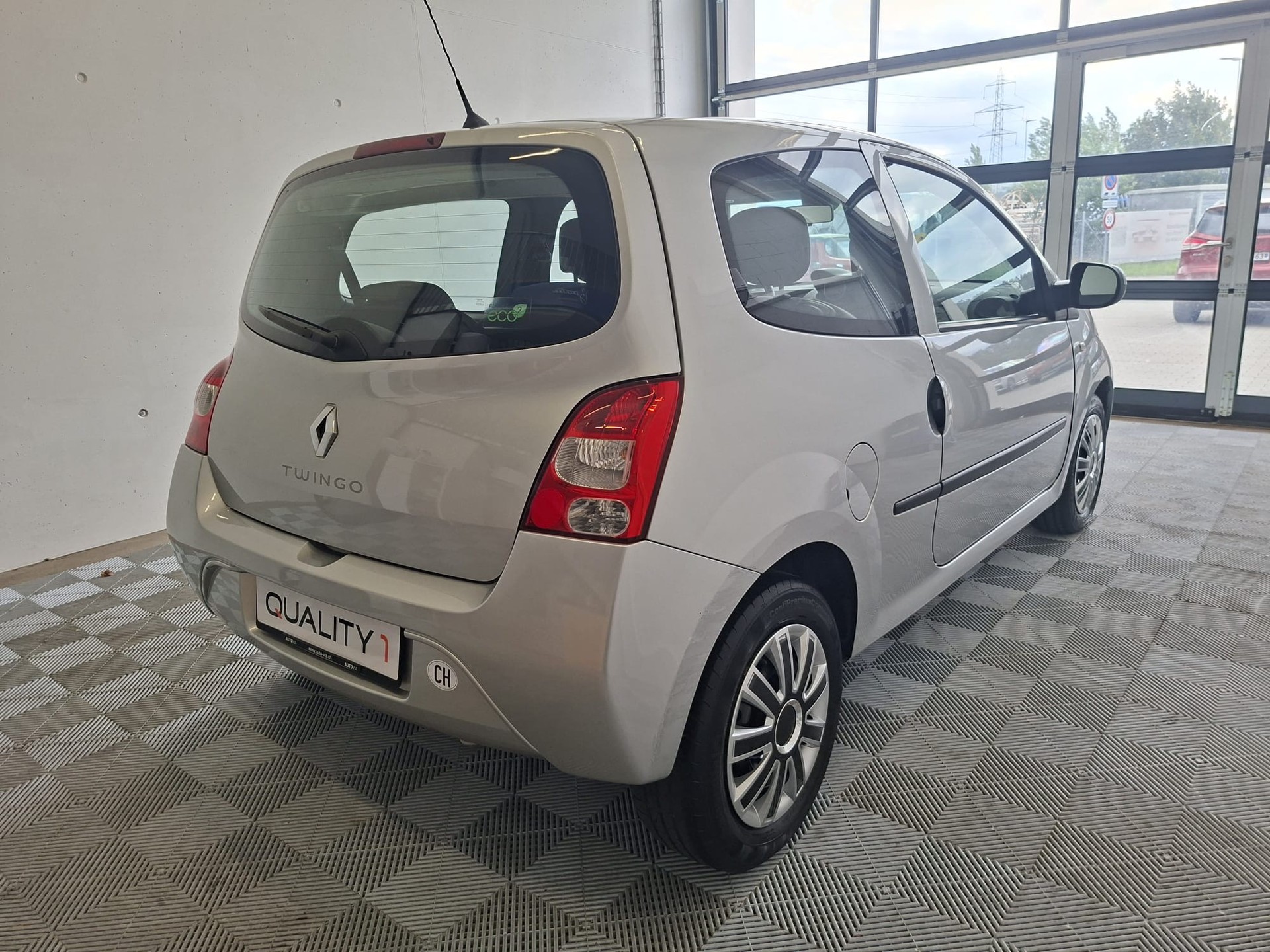 RENAULT Twingo 1.2 16V Initiale Quickshift-image-4