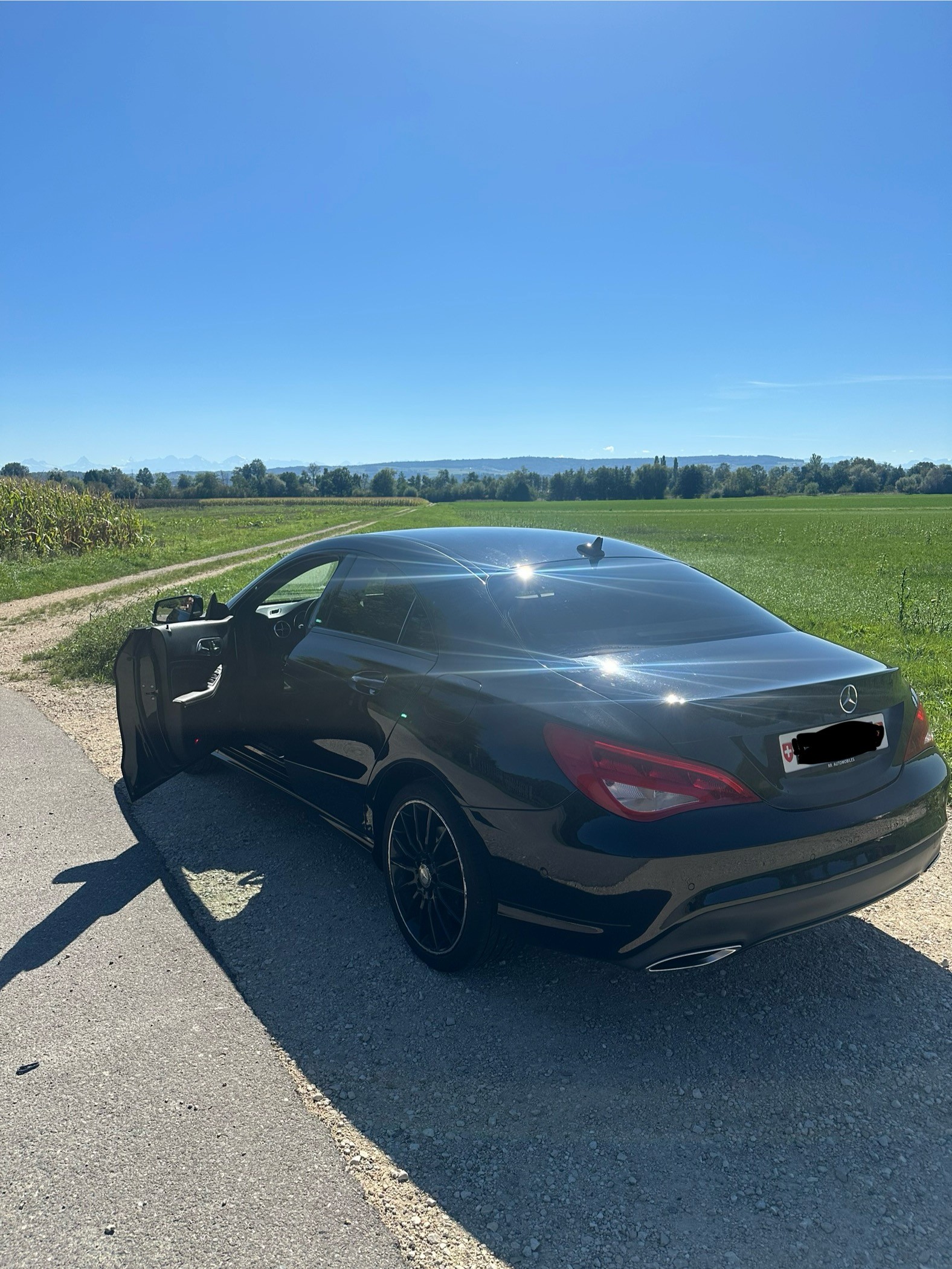 MERCEDES-BENZ CLA 200-image-1