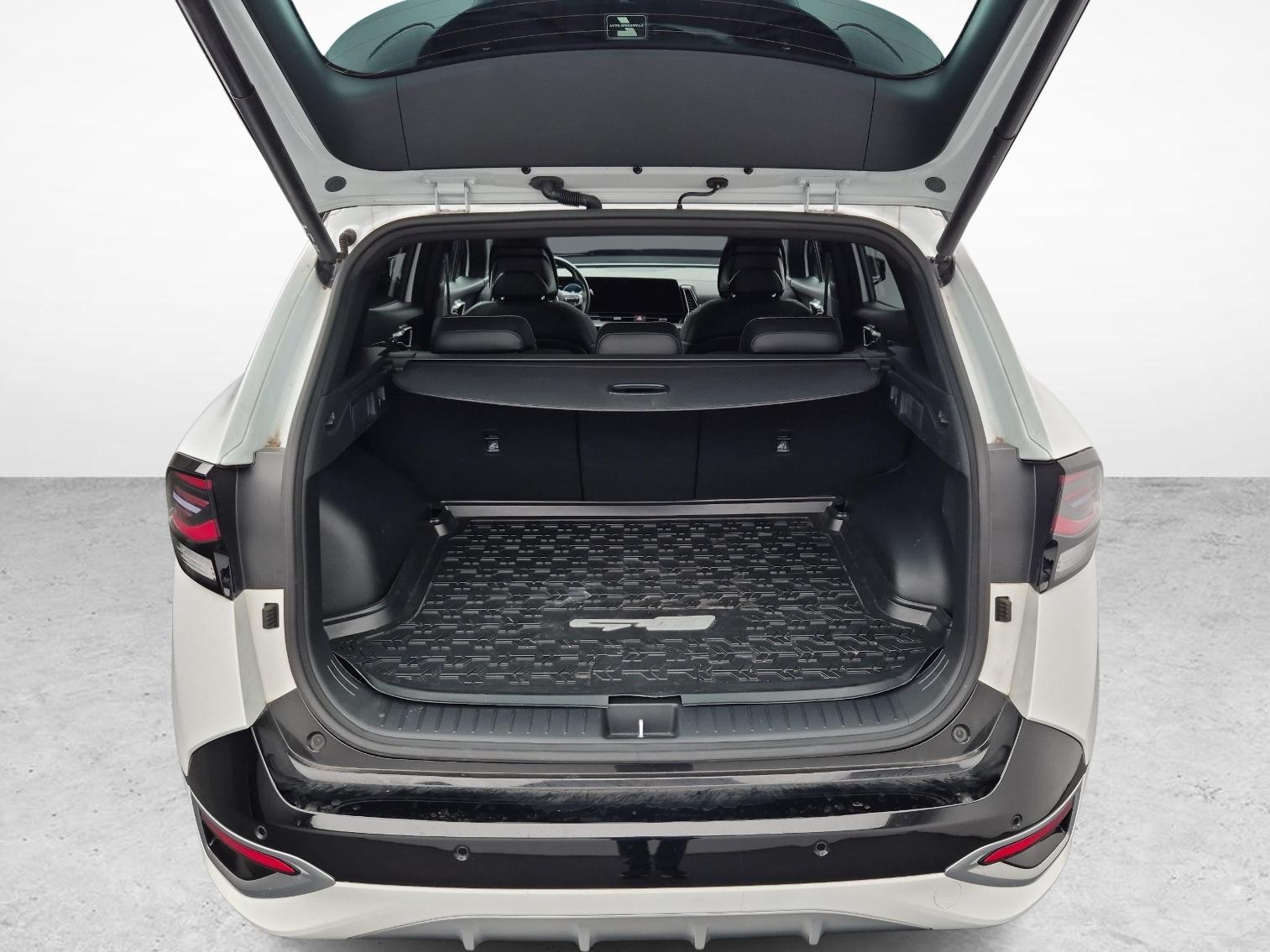 KIA Sportage 1.6 T-GDi Hybrid GT-Line-image-16