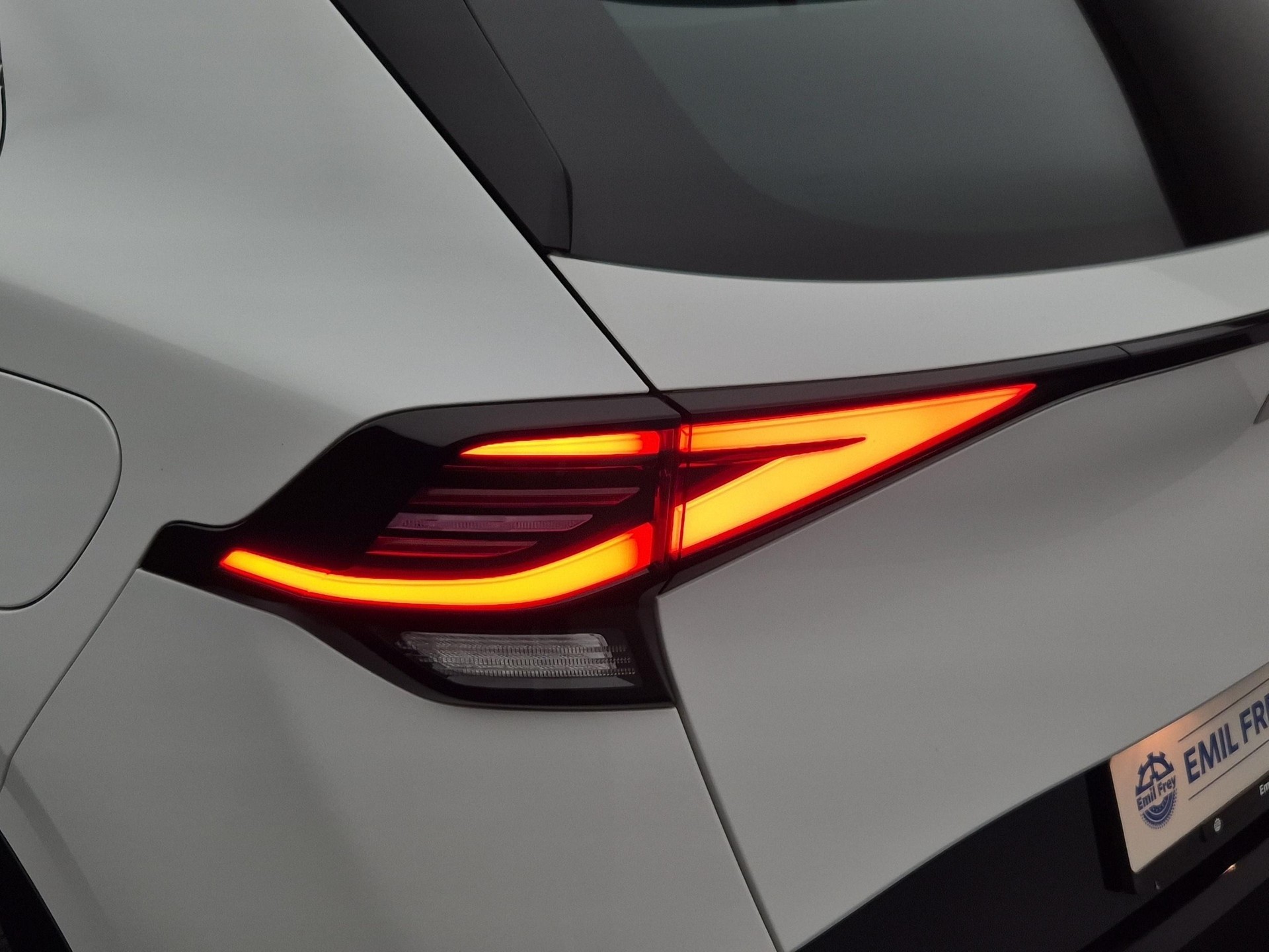 KIA Sportage 1.6 T-GDi Hybrid GT-Line-image-18
