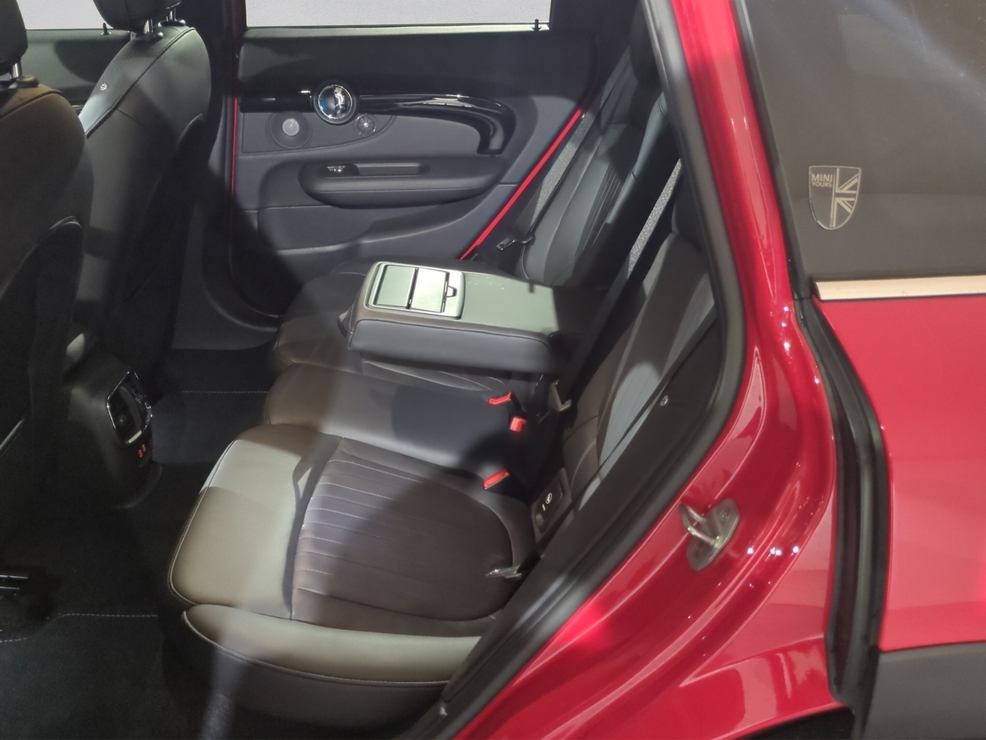 MINI Clubman Cooper S ALL4 Steptronic-image-14