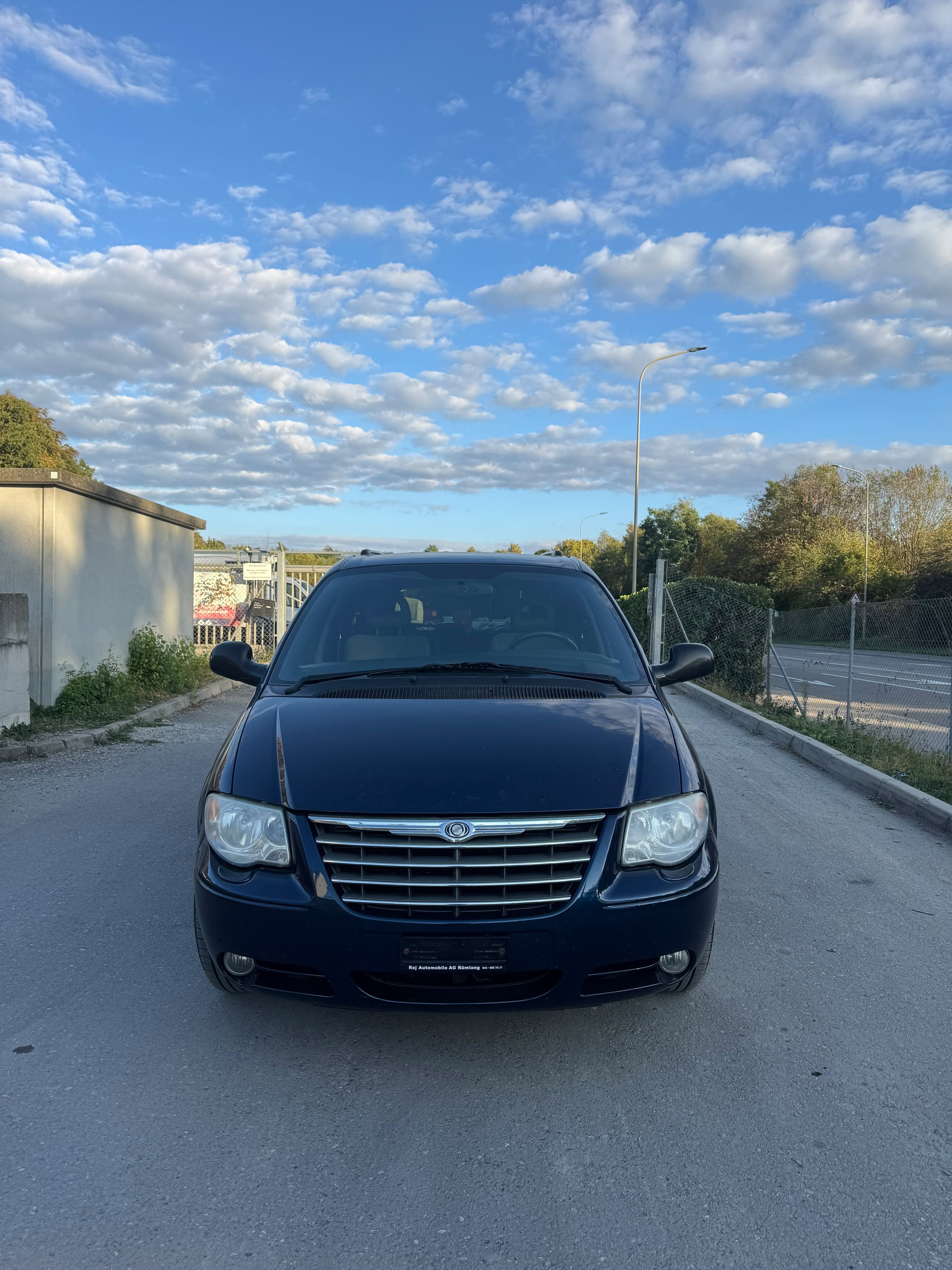 CHRYSLER Grand Voyager 3.3 Limited Automatic Mit MFK 7 Platz-image-7