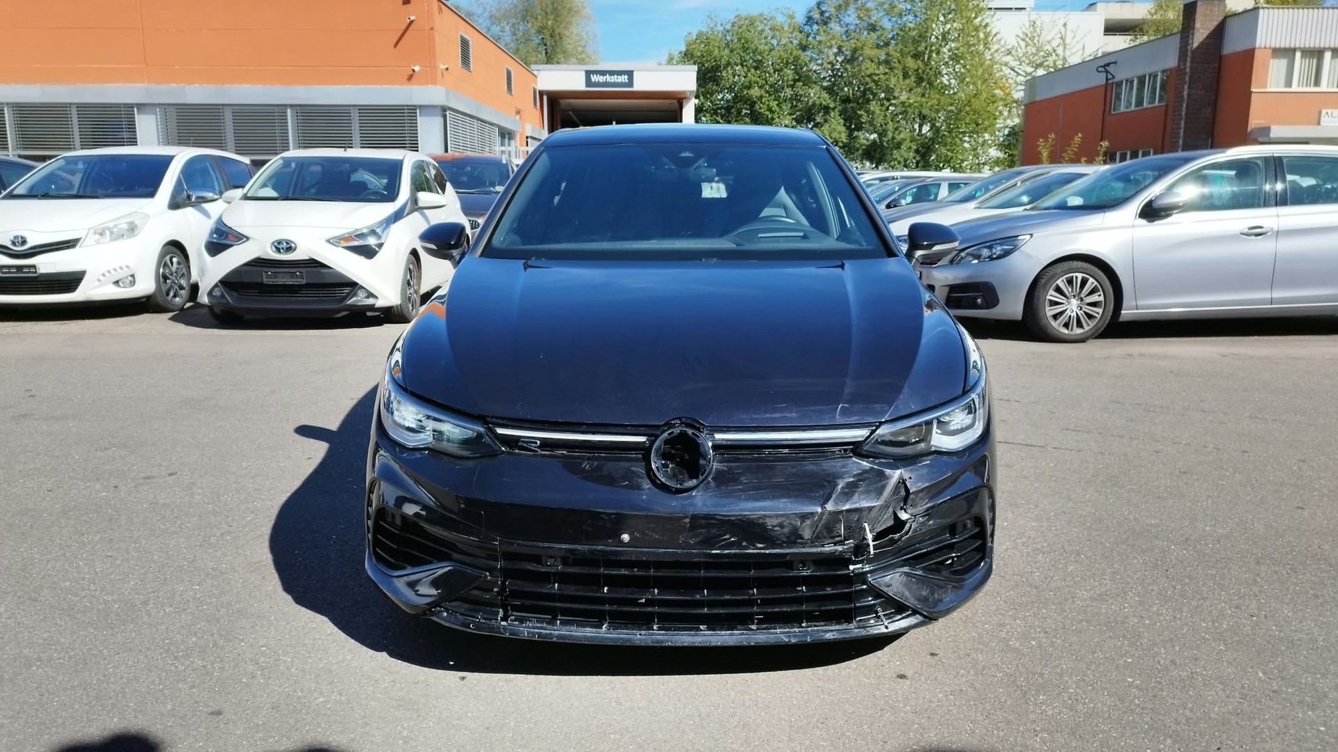 VW Golf 2.0 TSI R DSG 4Motion-image-7