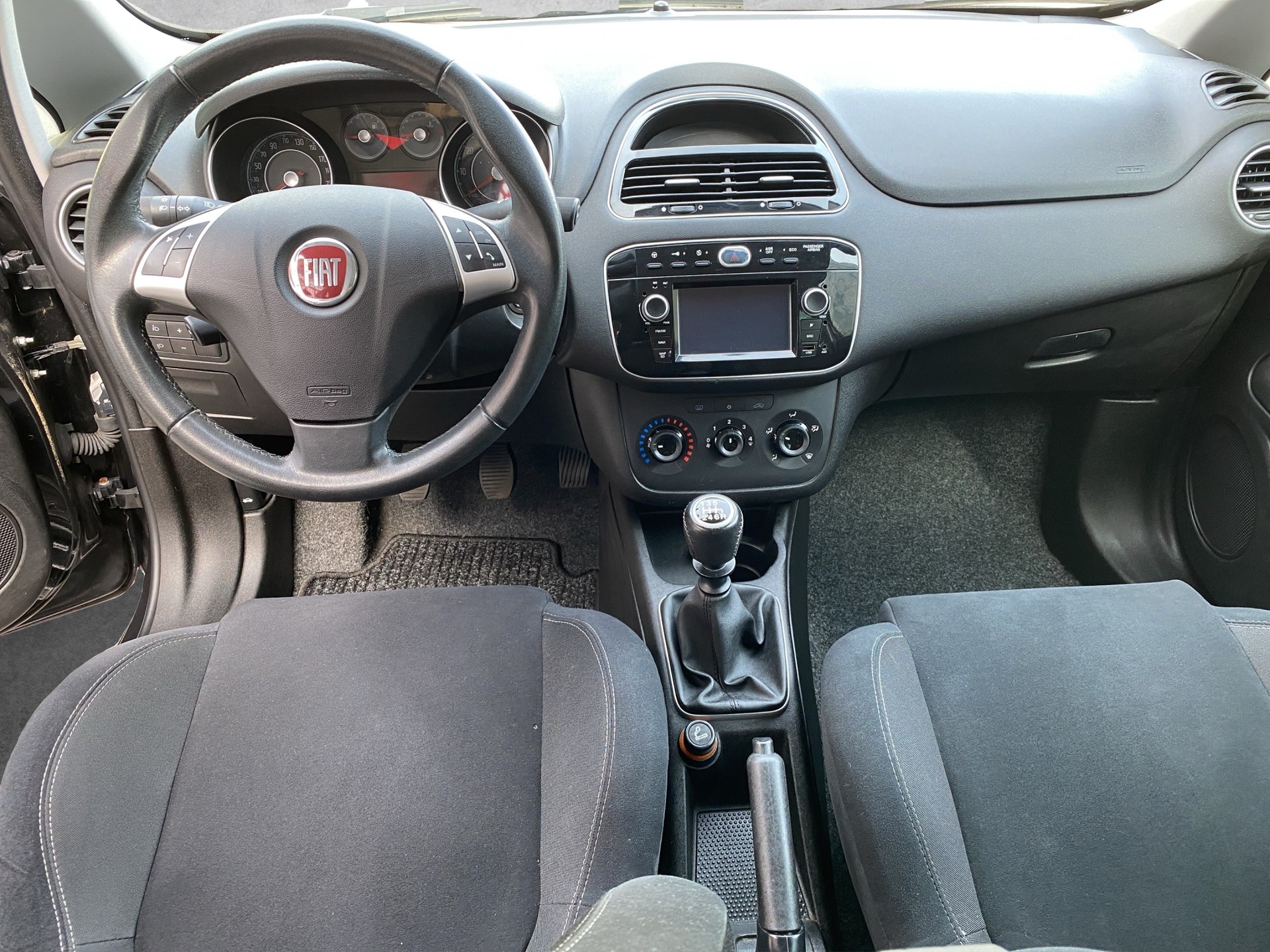 FIAT Punto 0.9 Twinair MYSTYLE-image-8