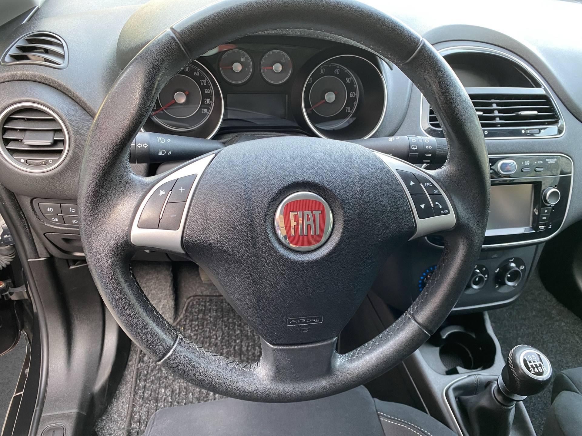 FIAT Punto 0.9 Twinair MYSTYLE-image-9