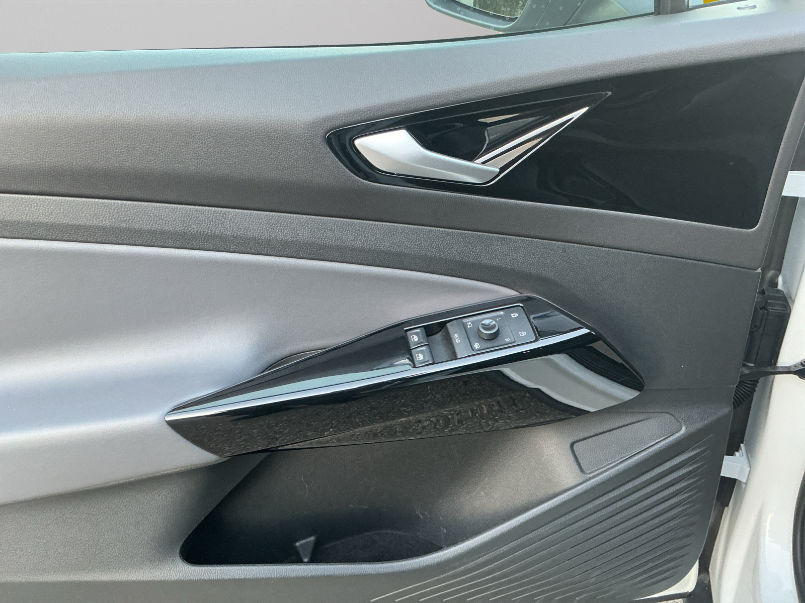 VW ID.4 Pro Performance 77 kWh-image-7