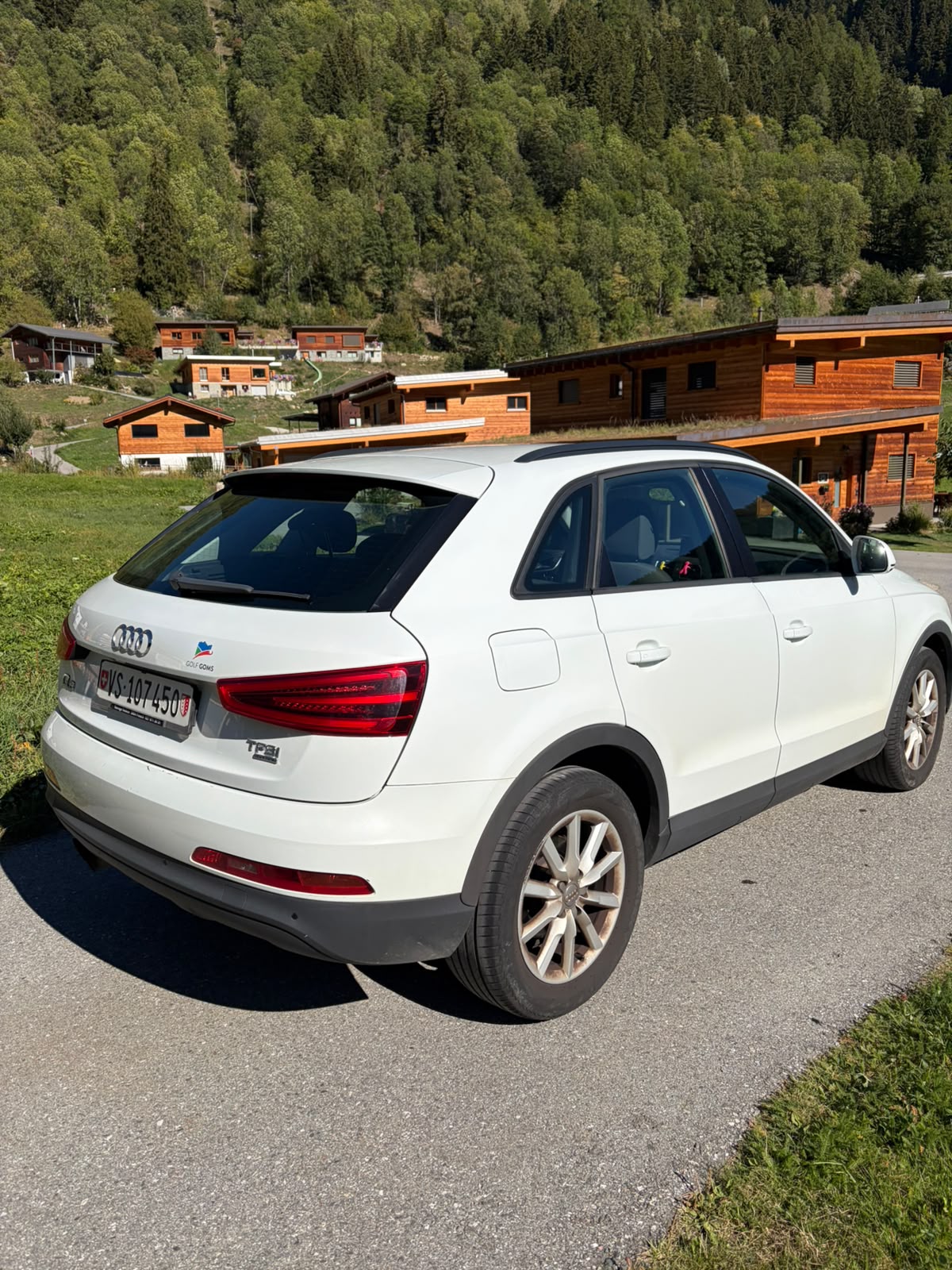 AUDI Q3 2.0 TFSI quattro S-tronic-image-5
